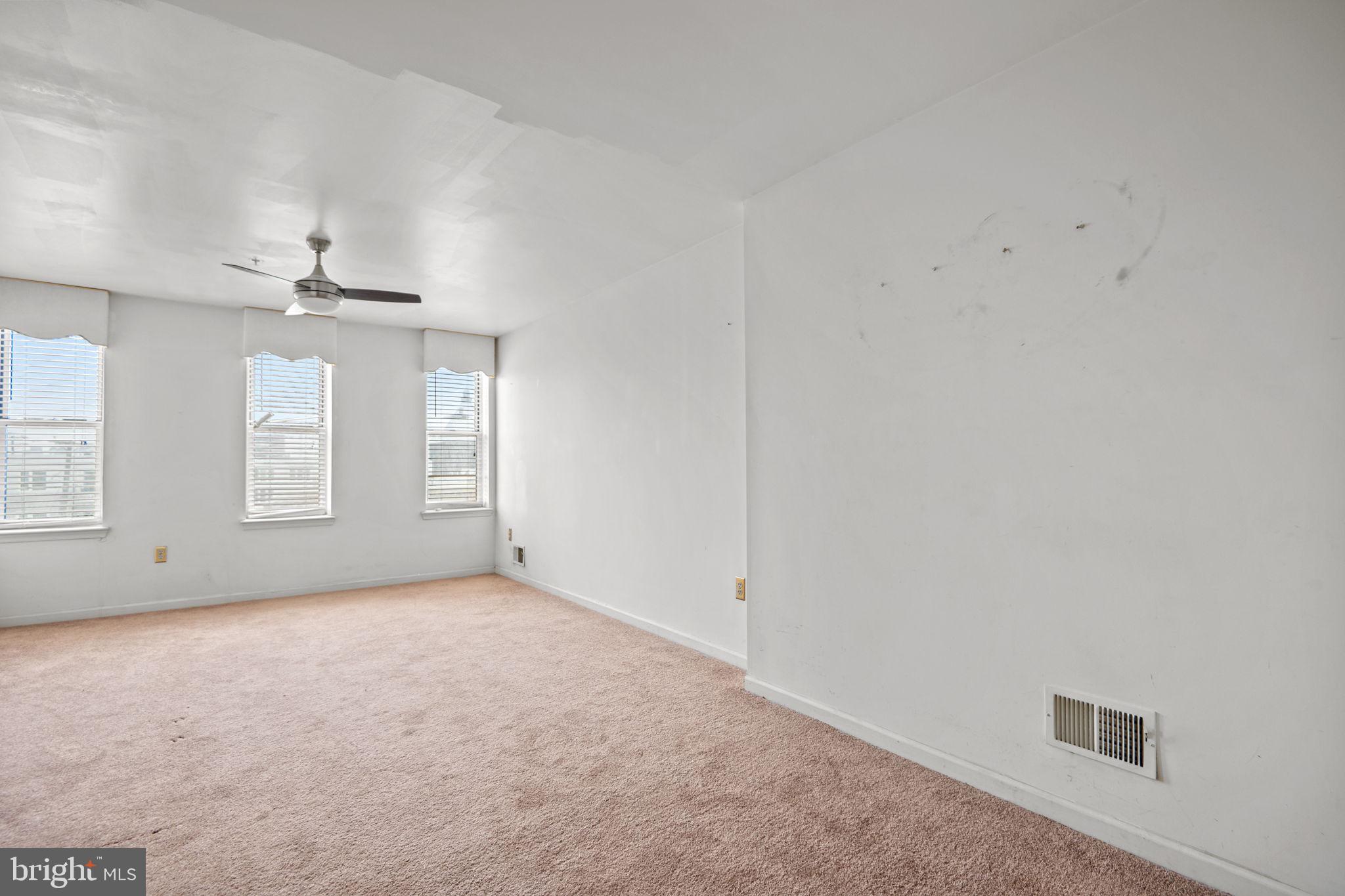 JOHNSTON SQUARE - Residential