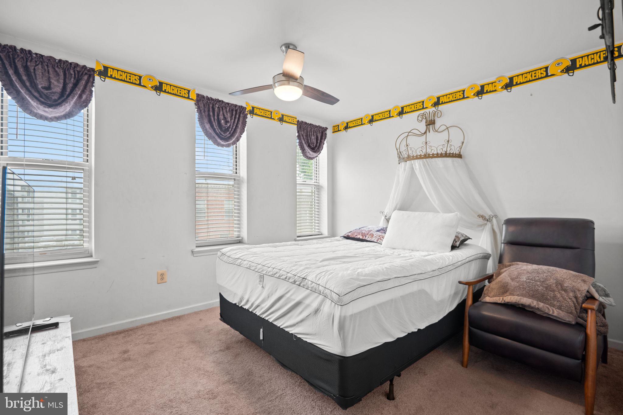 JOHNSTON SQUARE - Residential