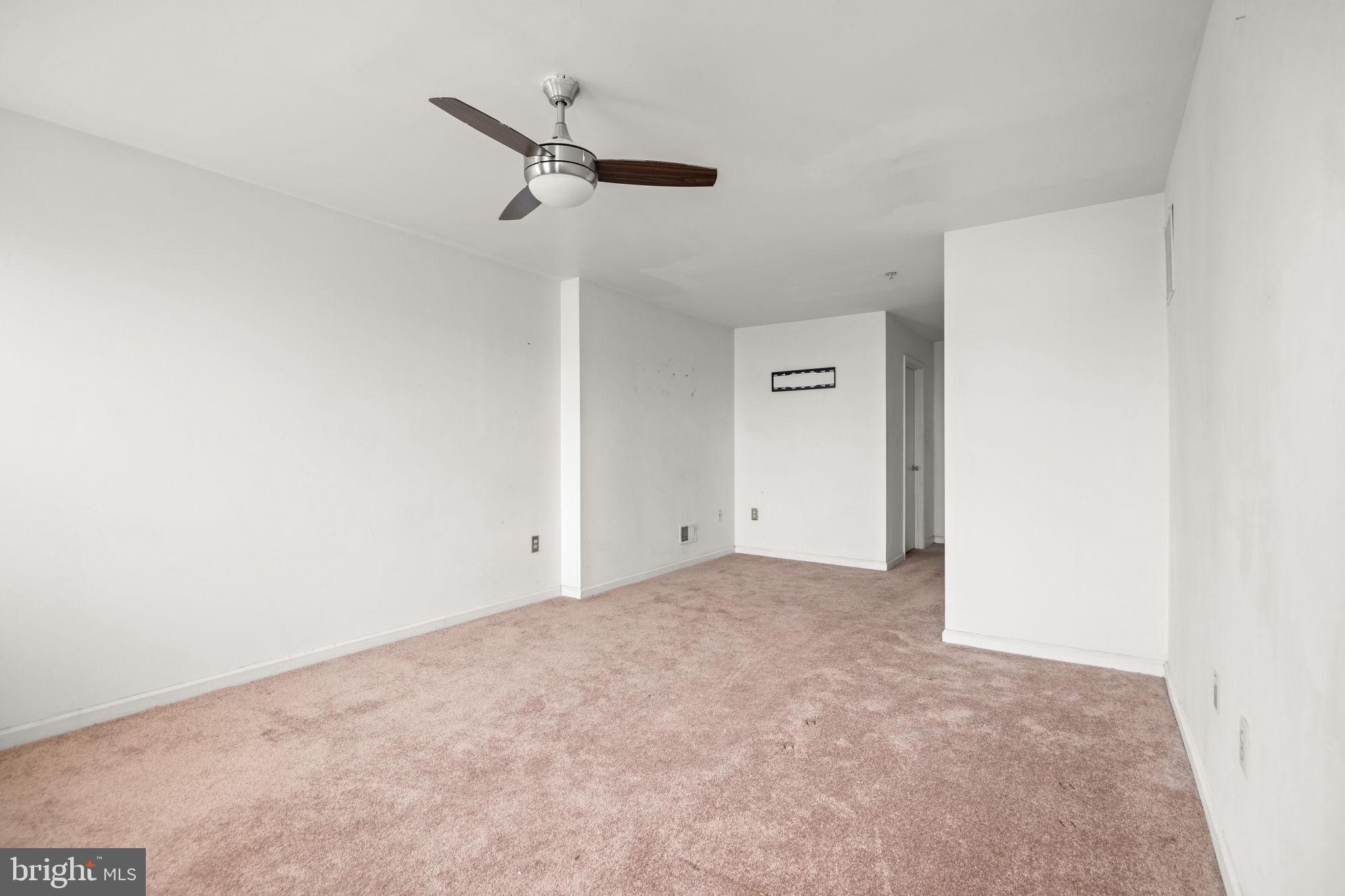 JOHNSTON SQUARE - Residential