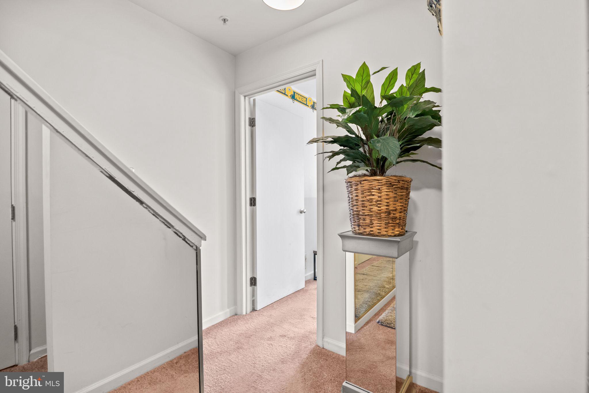 JOHNSTON SQUARE - Residential
