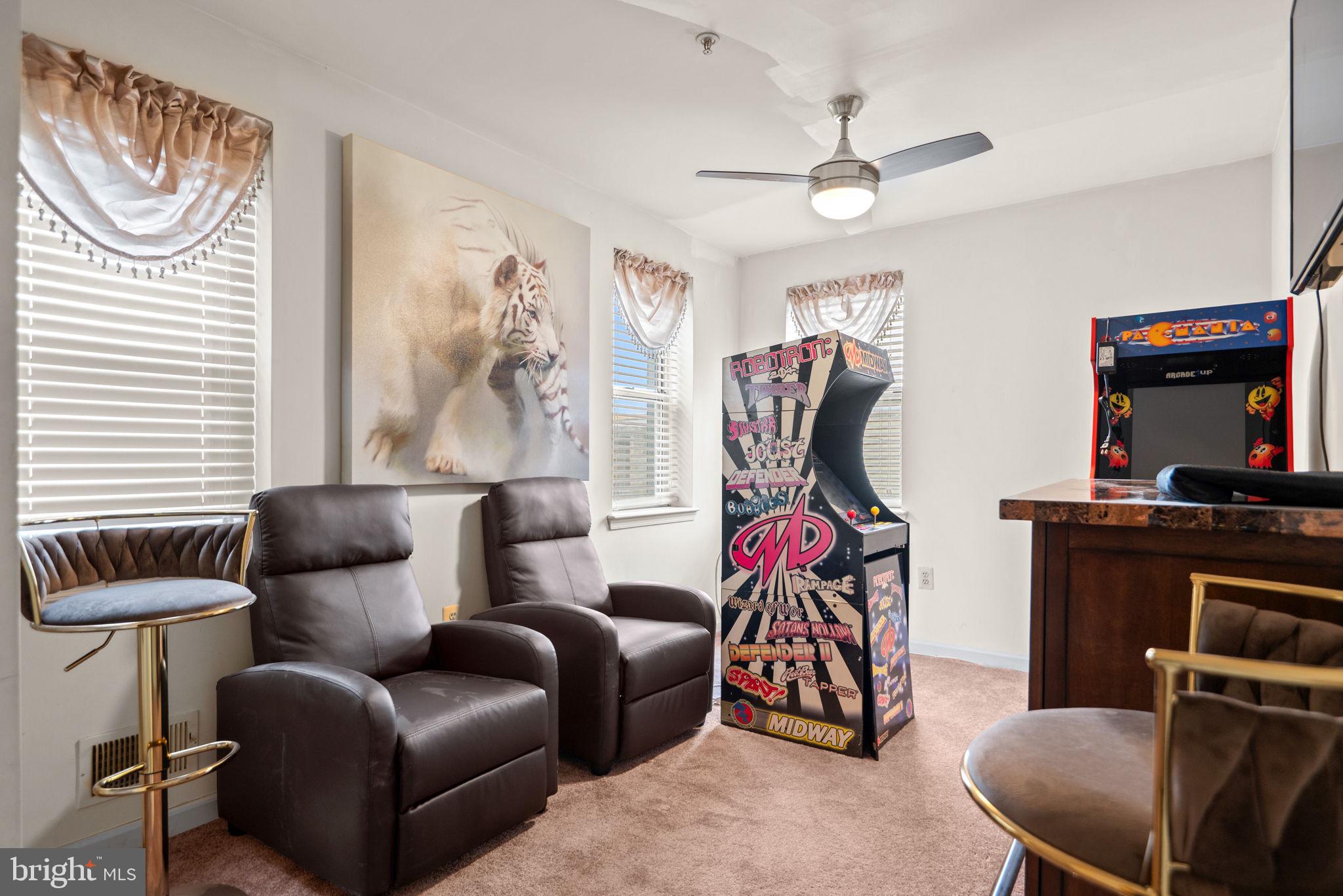 JOHNSTON SQUARE - Residential