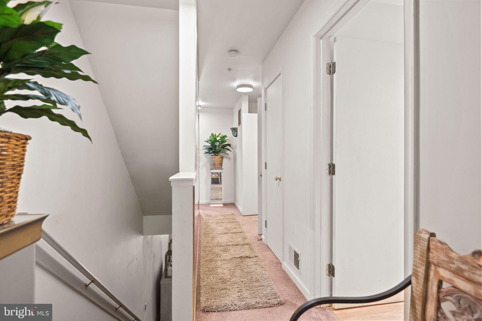JOHNSTON SQUARE - Residential