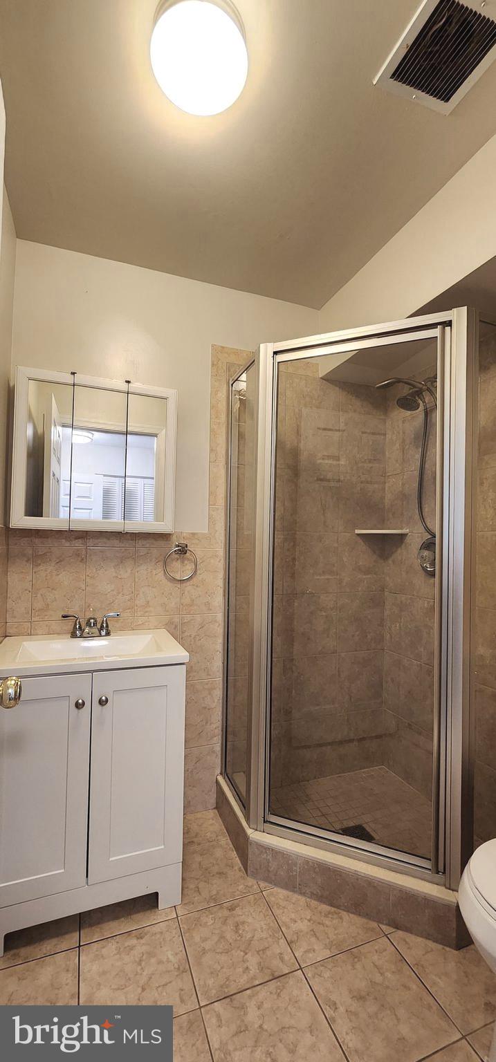 CLIFTON CREST - Residential Lease