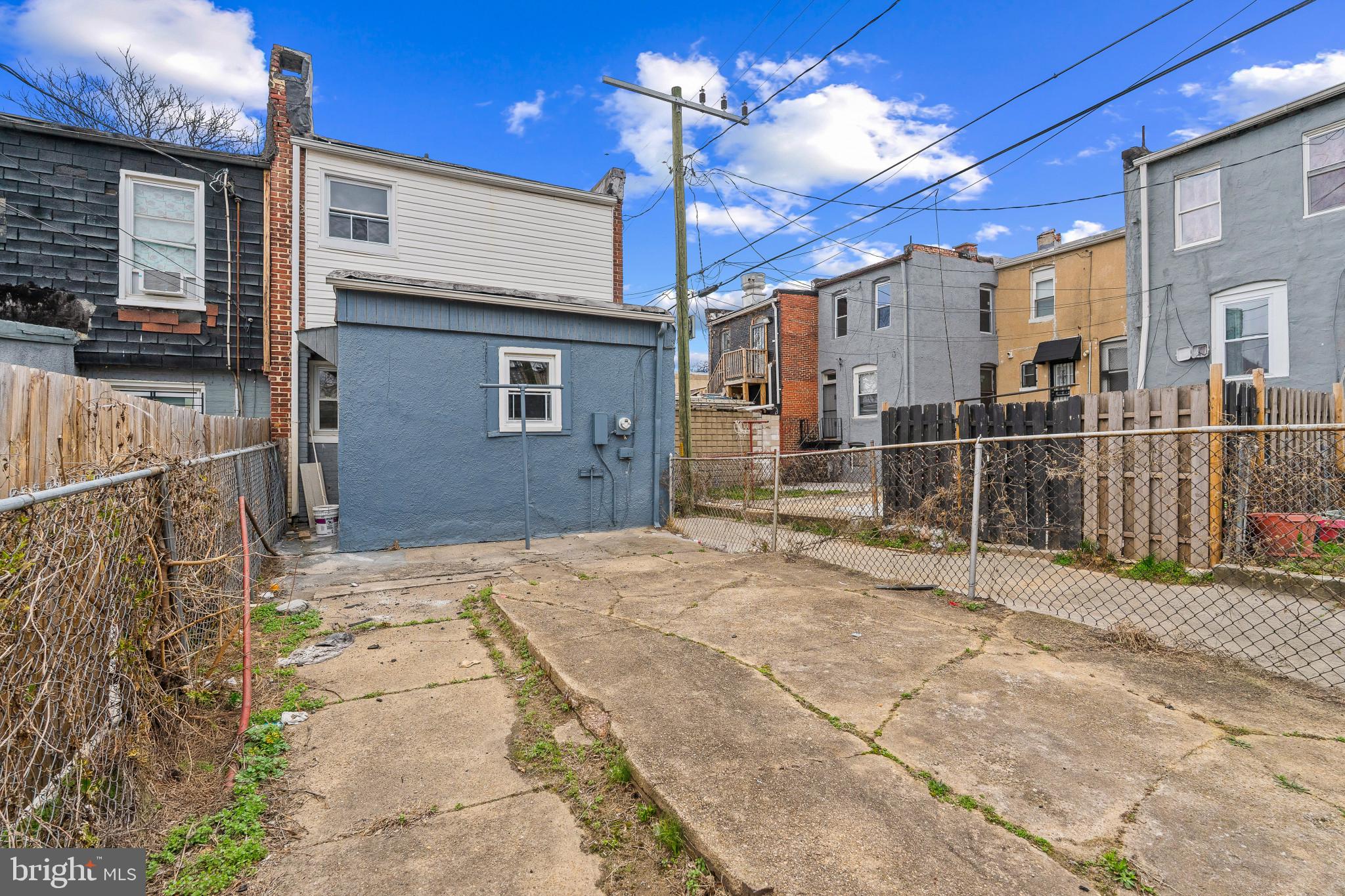 EAST BALTIMORE MIDWAY - Residential