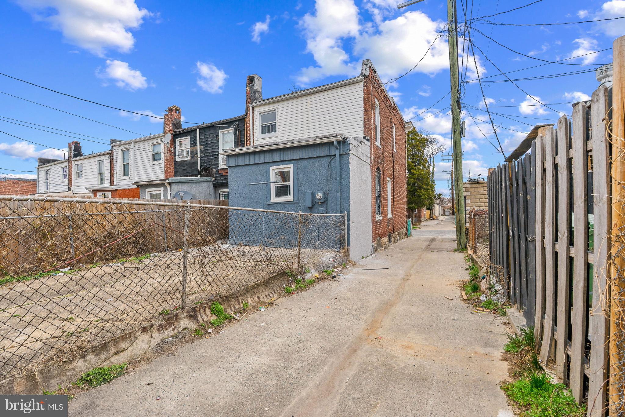 EAST BALTIMORE MIDWAY - Residential