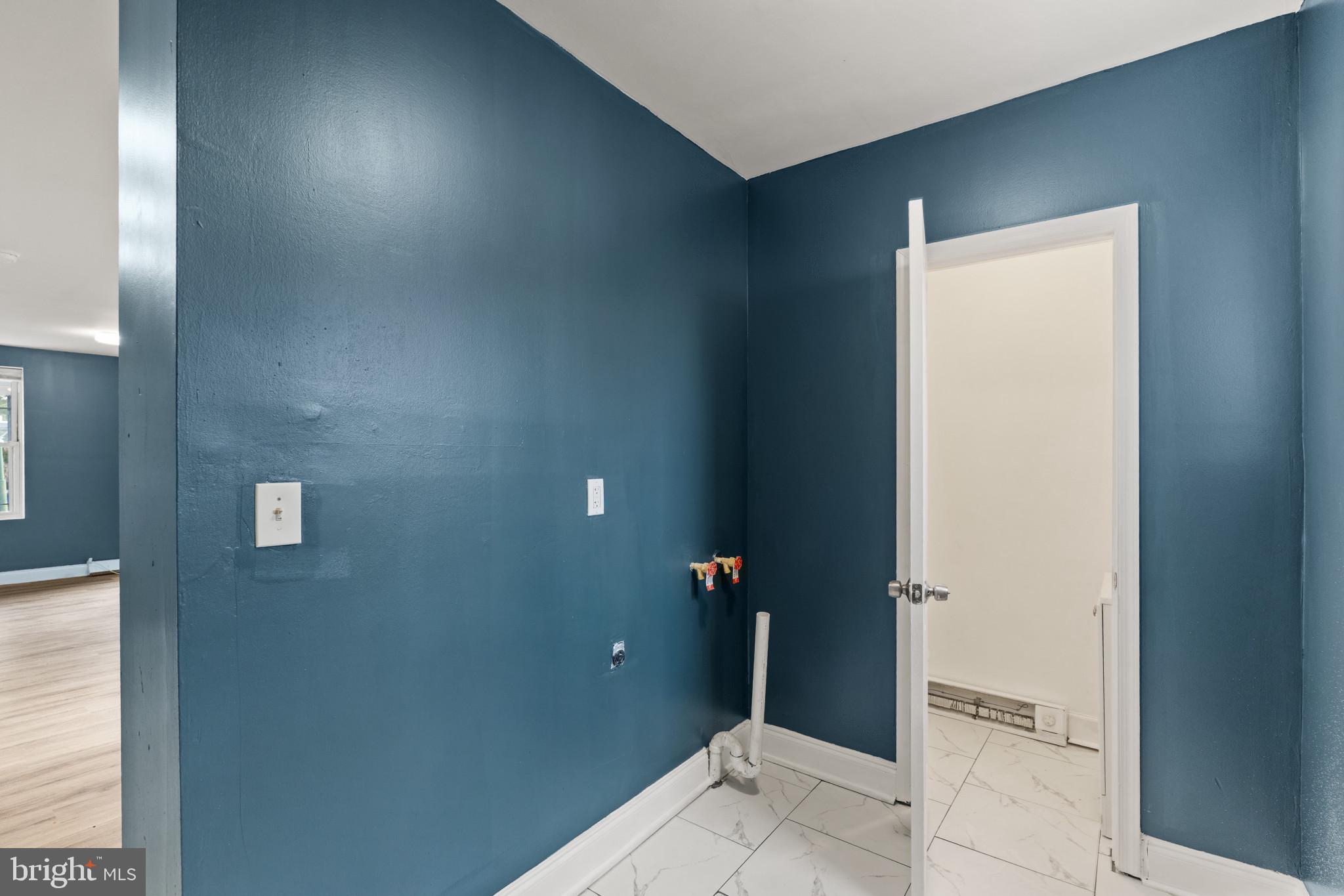 EAST BALTIMORE MIDWAY - Residential