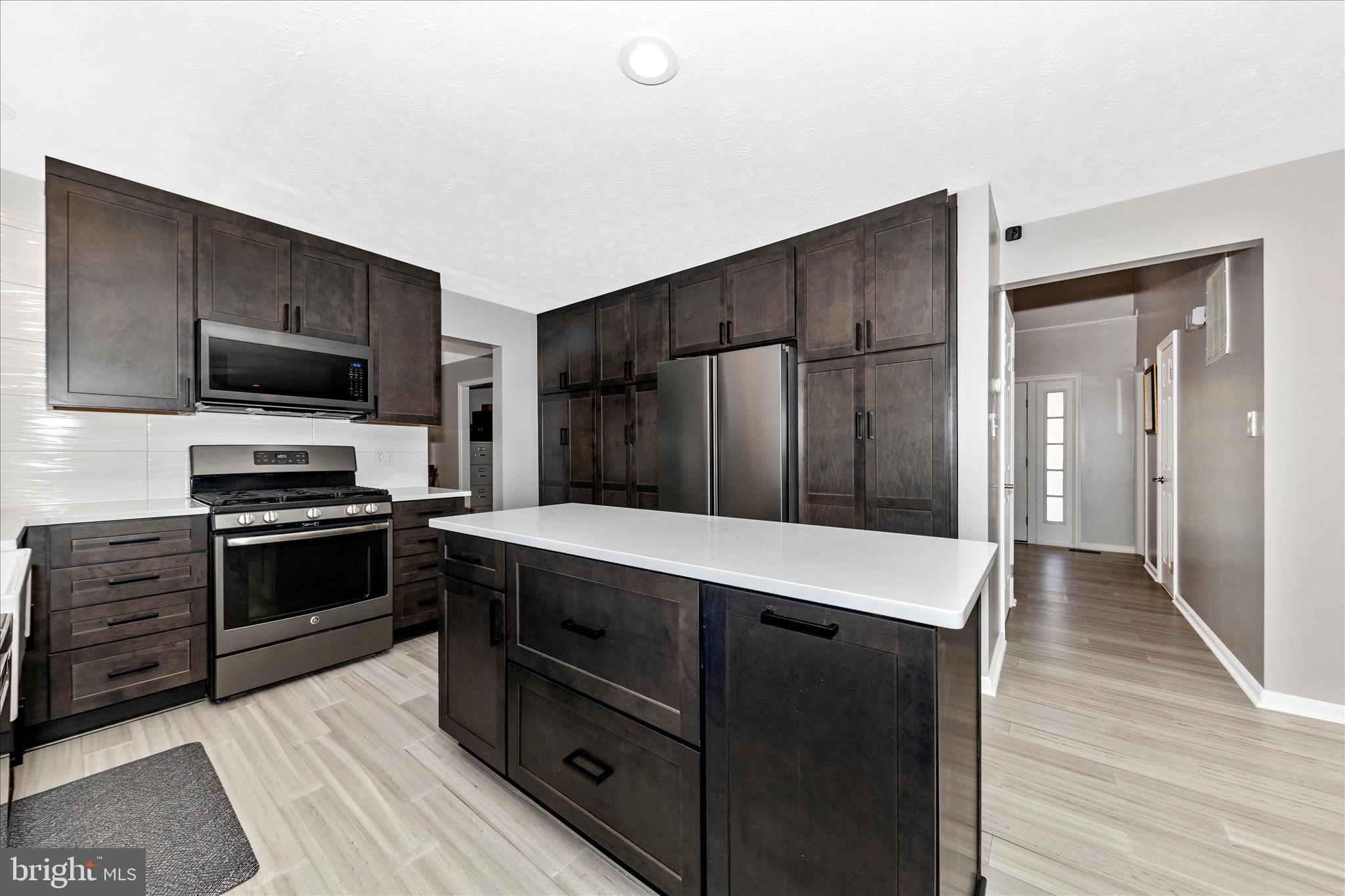 SENECA CHASE - Residential