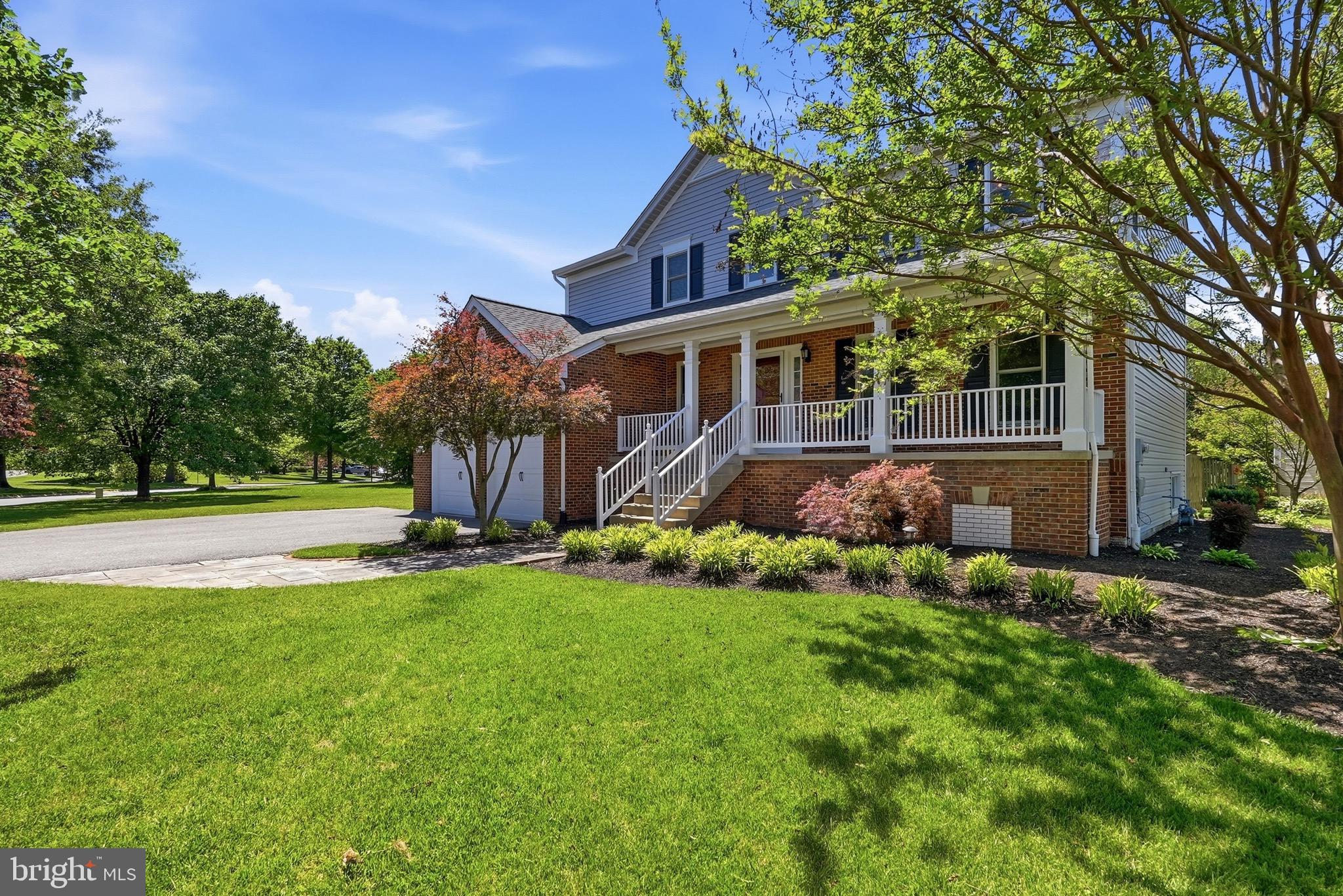 SENECA CHASE - Residential