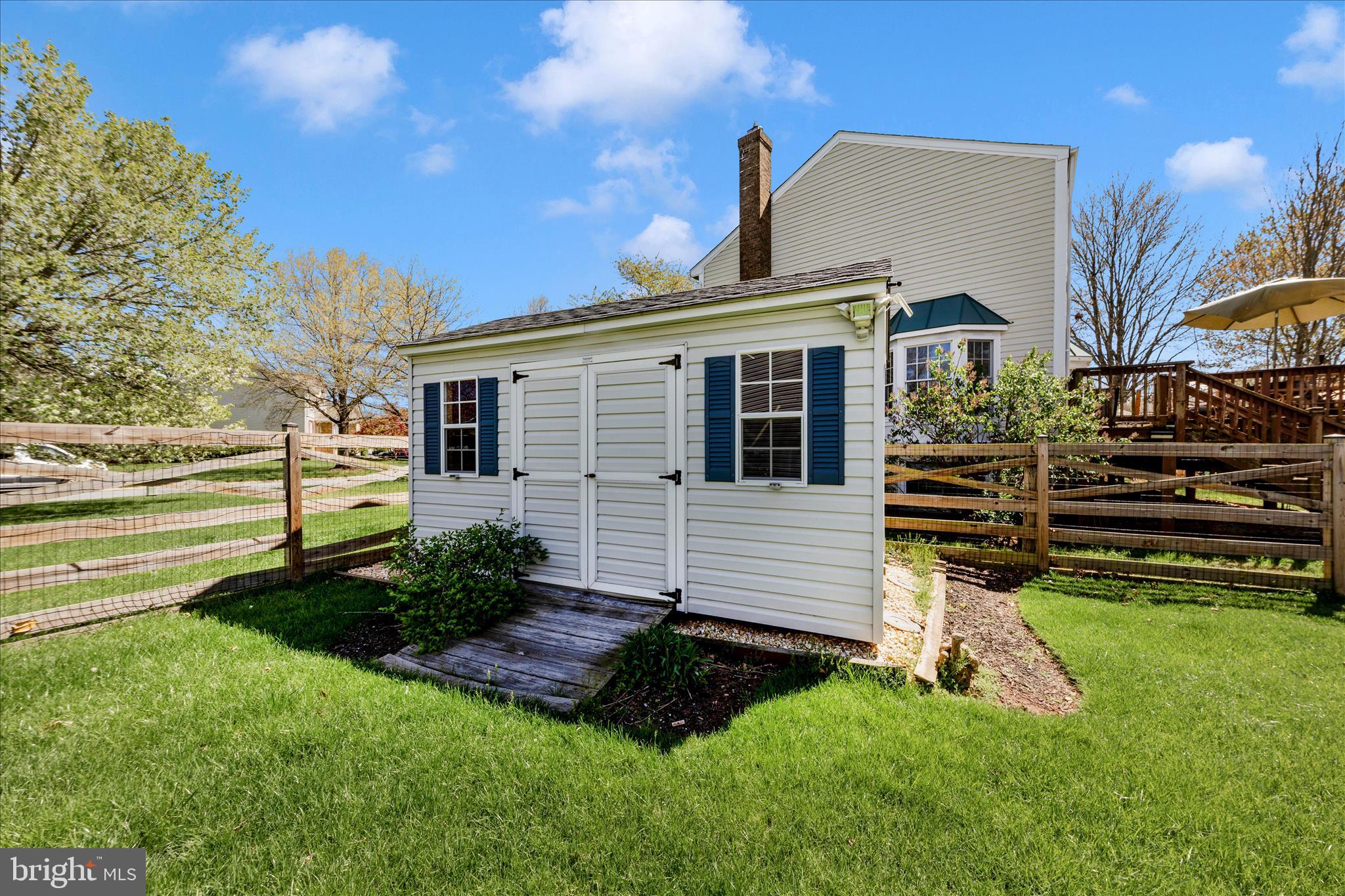 SENECA CHASE - Residential