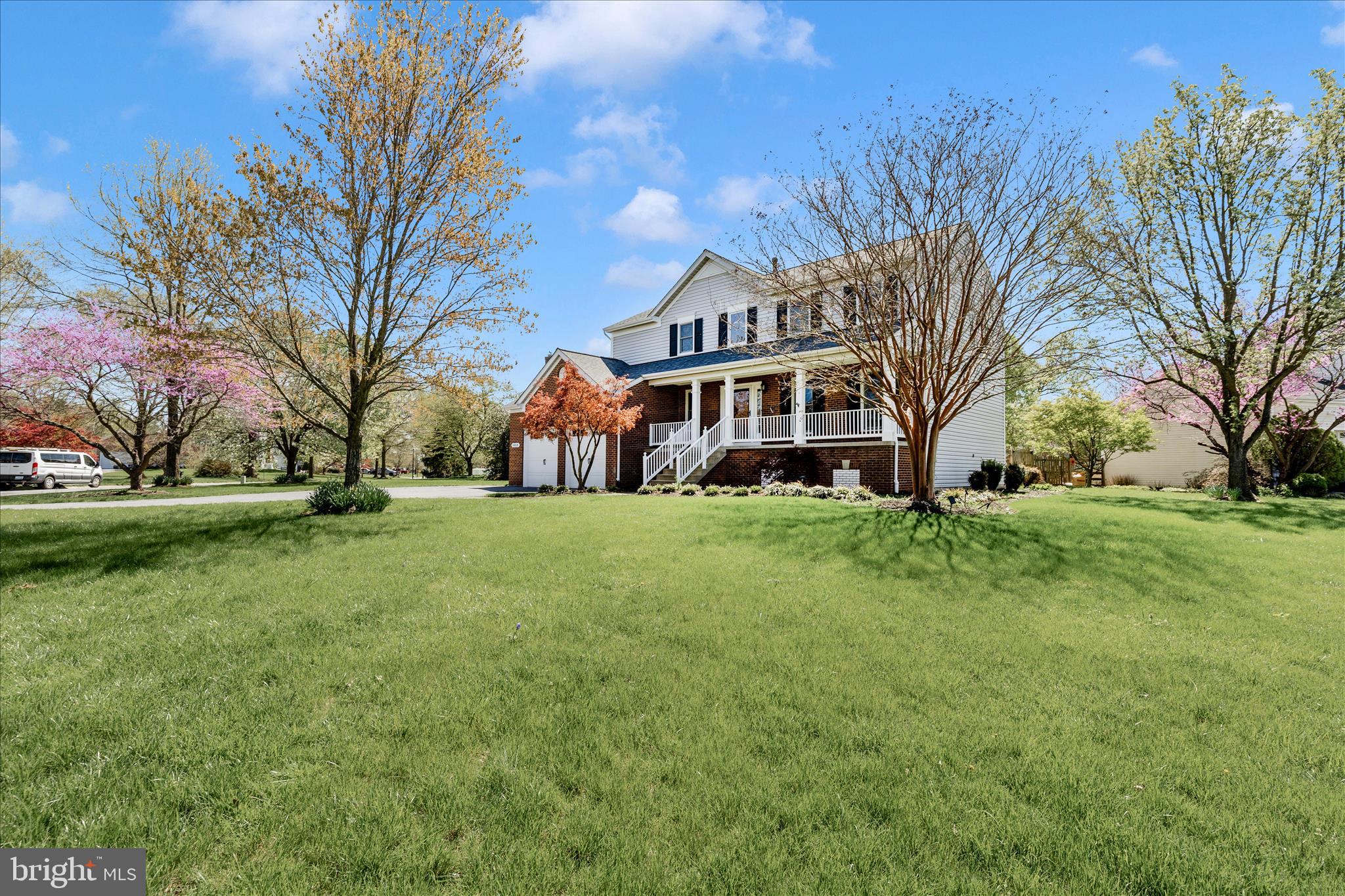 SENECA CHASE - Residential