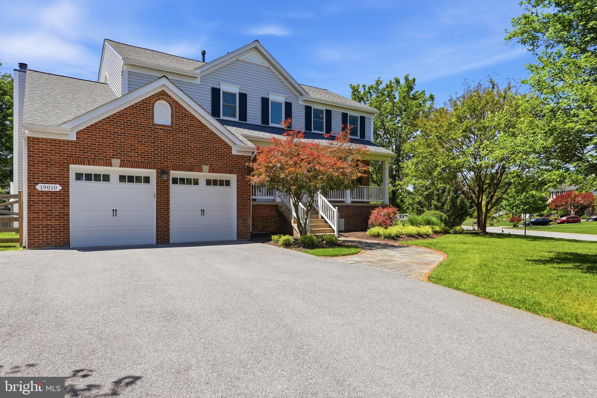 SENECA CHASE - Residential