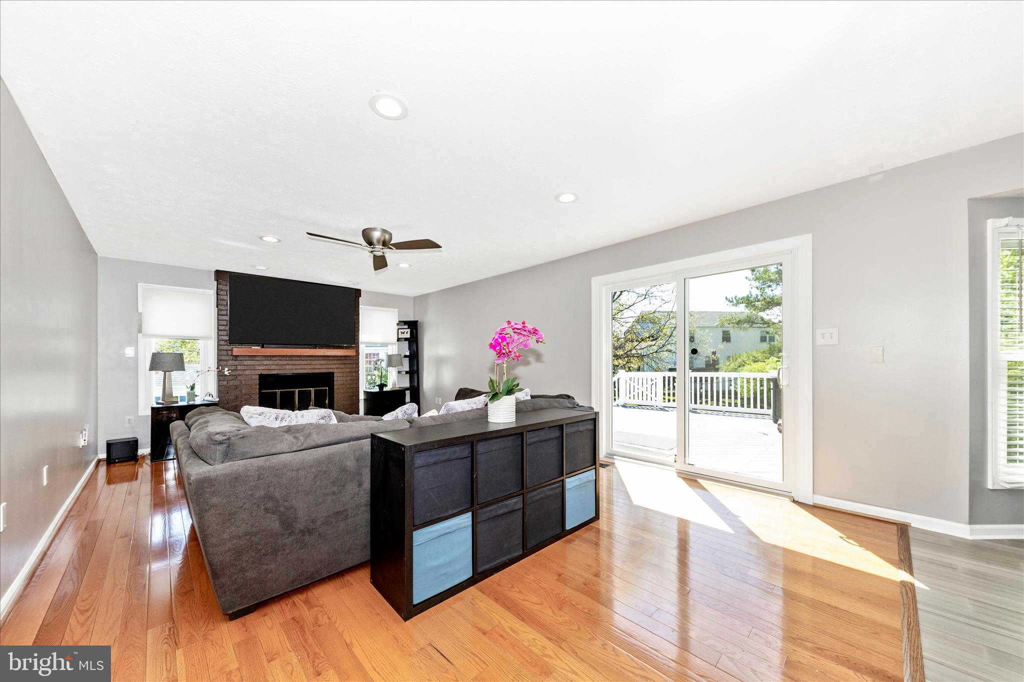 SENECA CHASE - Residential