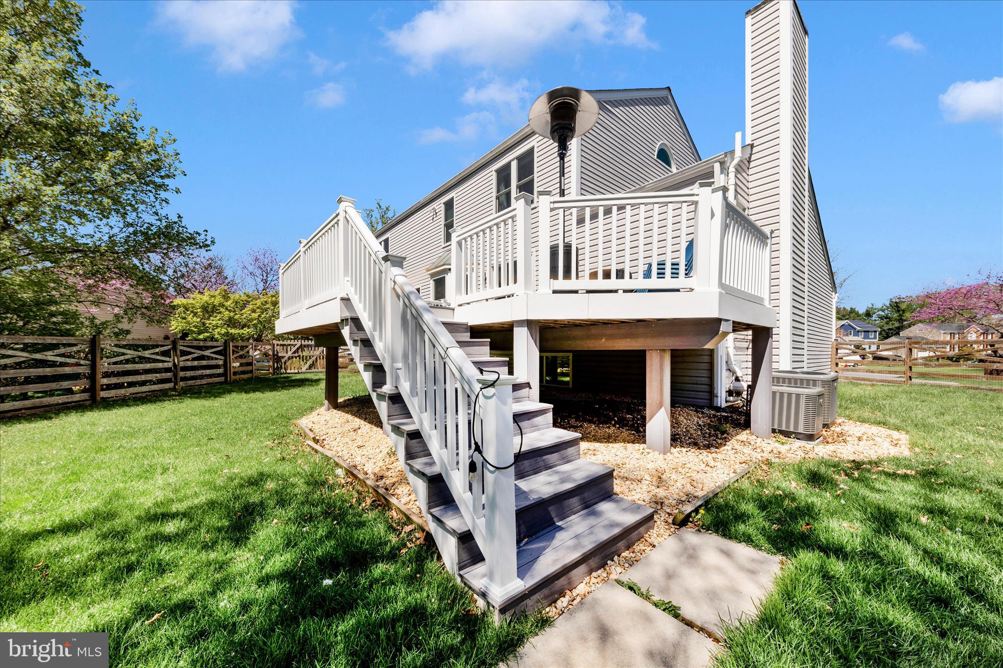 SENECA CHASE - Residential