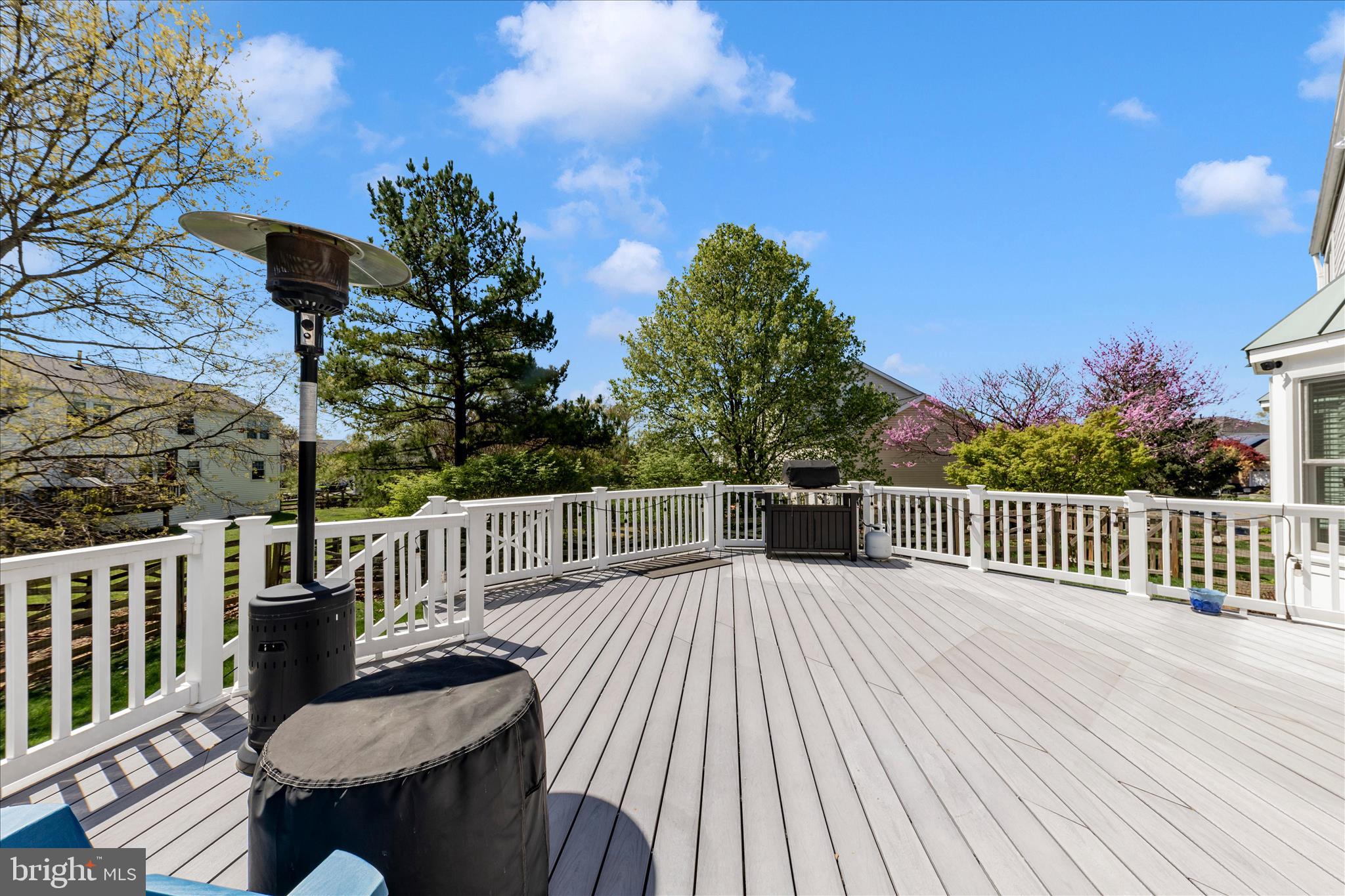 SENECA CHASE - Residential