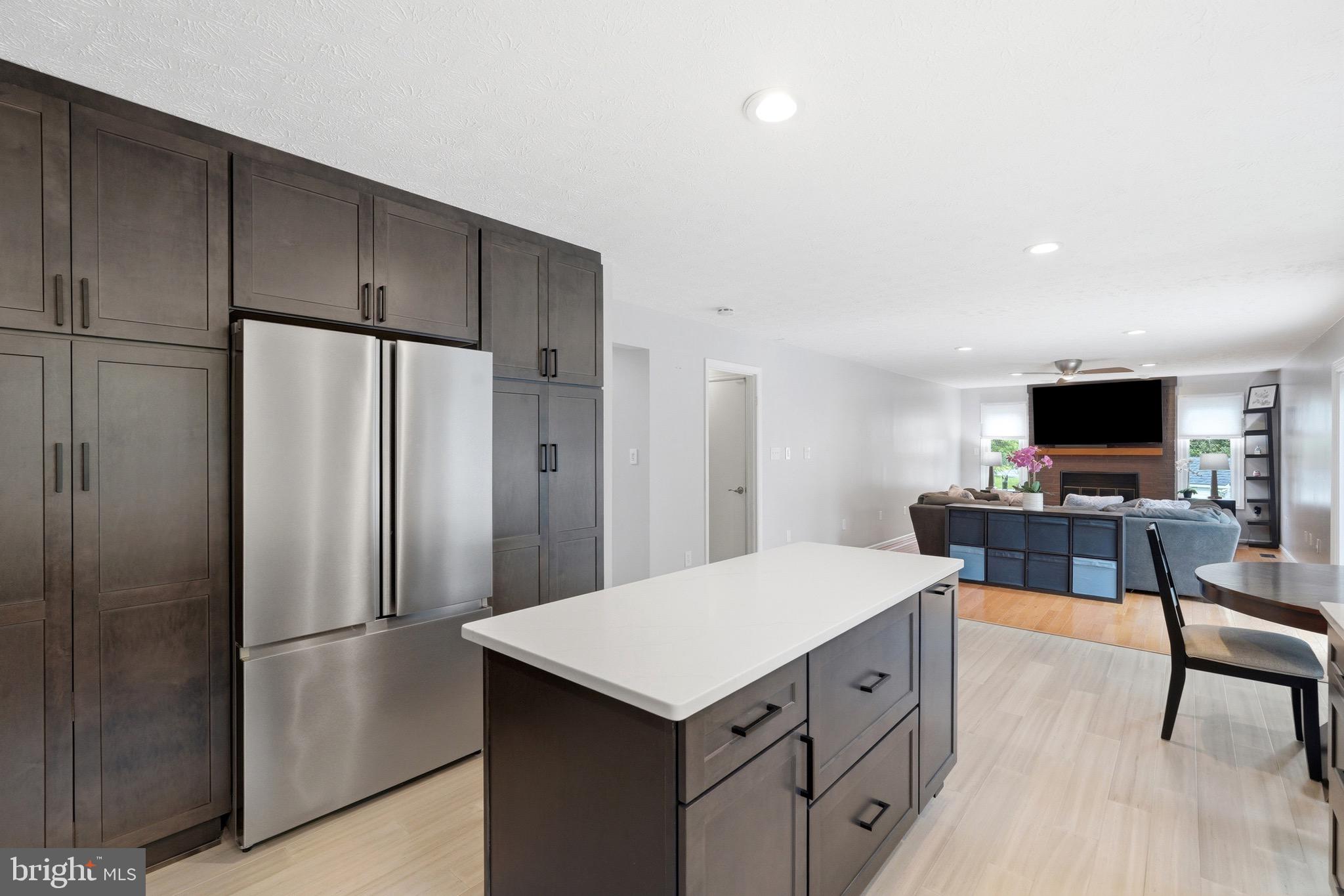 SENECA CHASE - Residential
