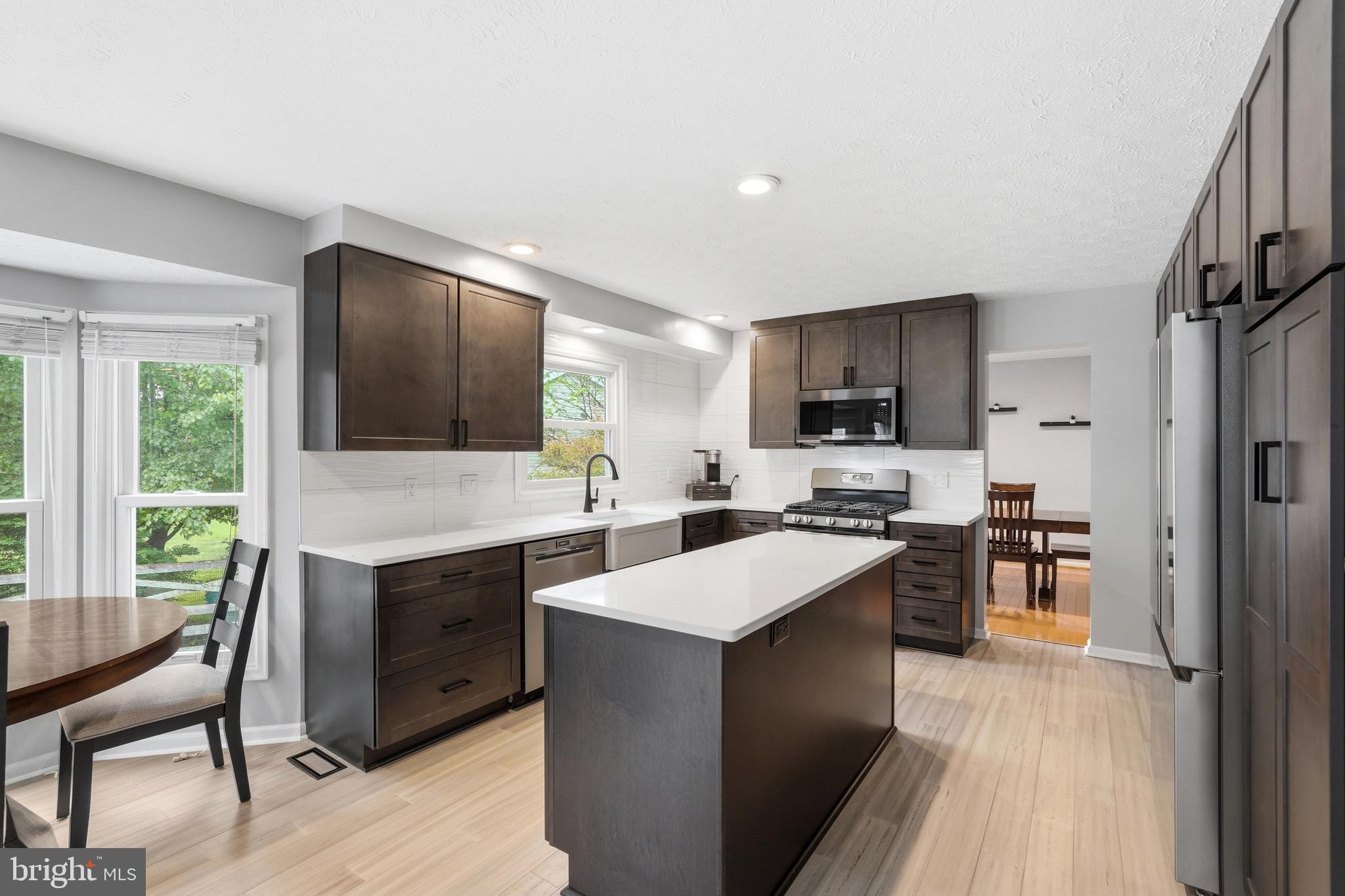 SENECA CHASE - Residential