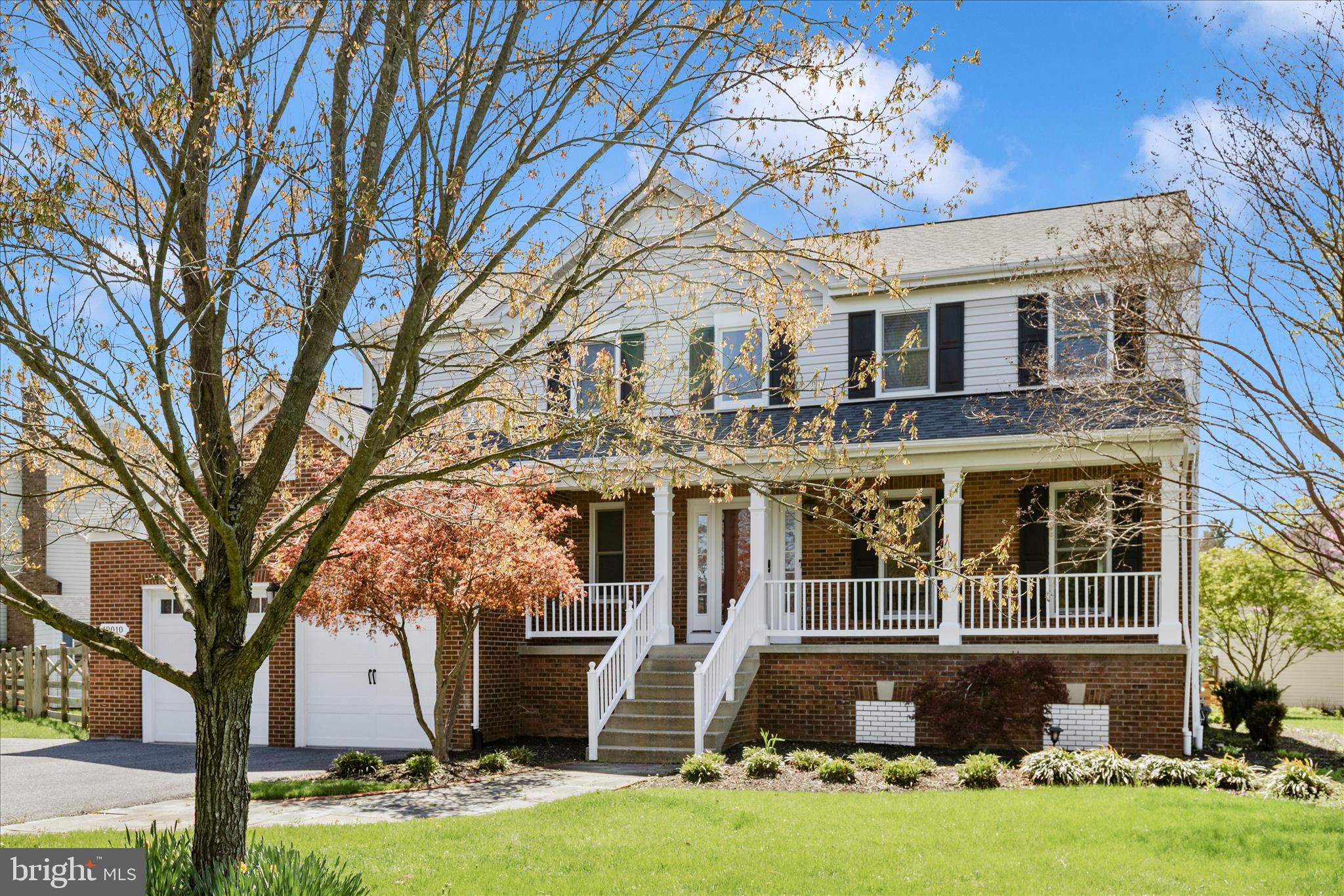 SENECA CHASE - Residential