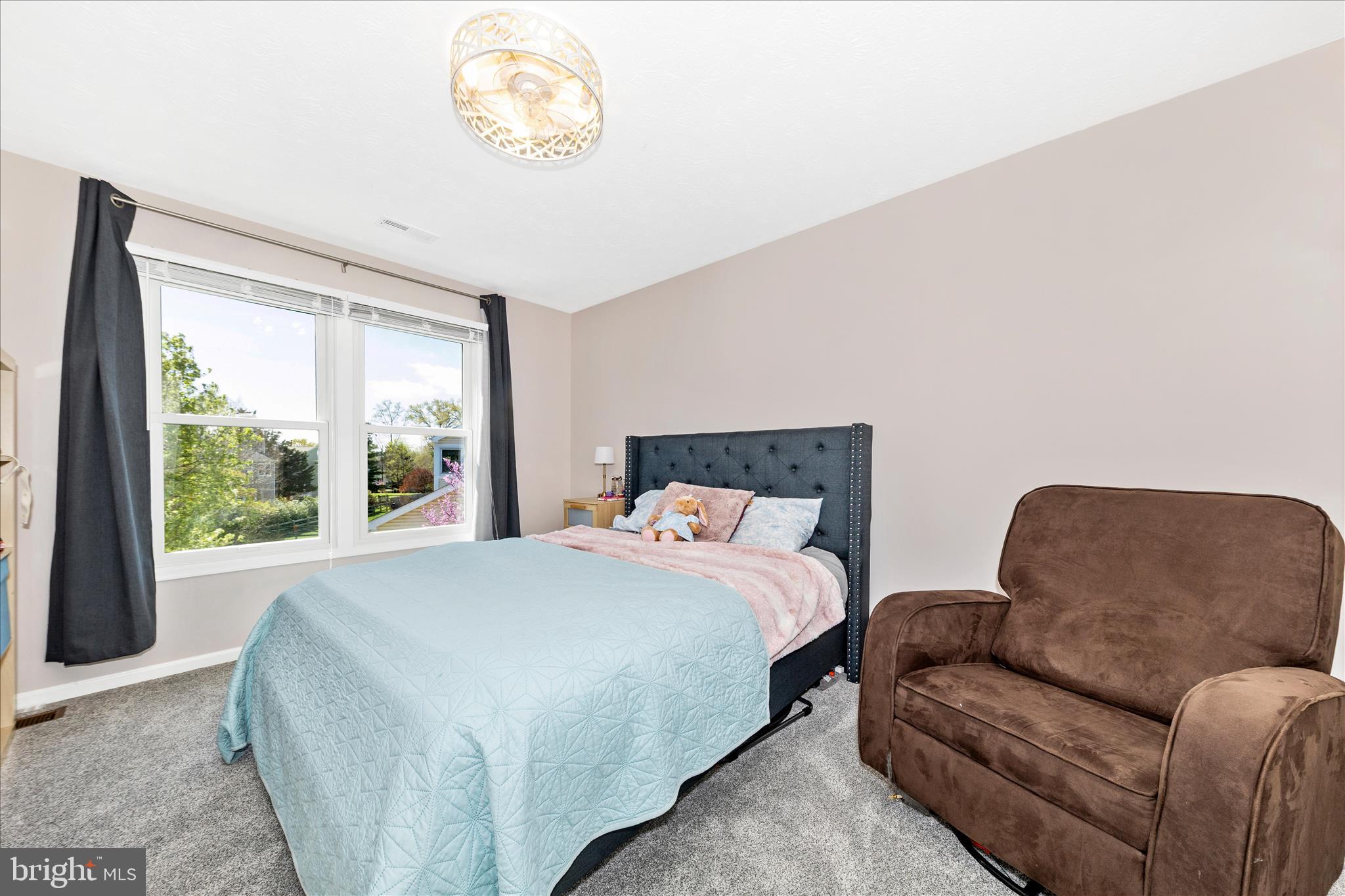 SENECA CHASE - Residential