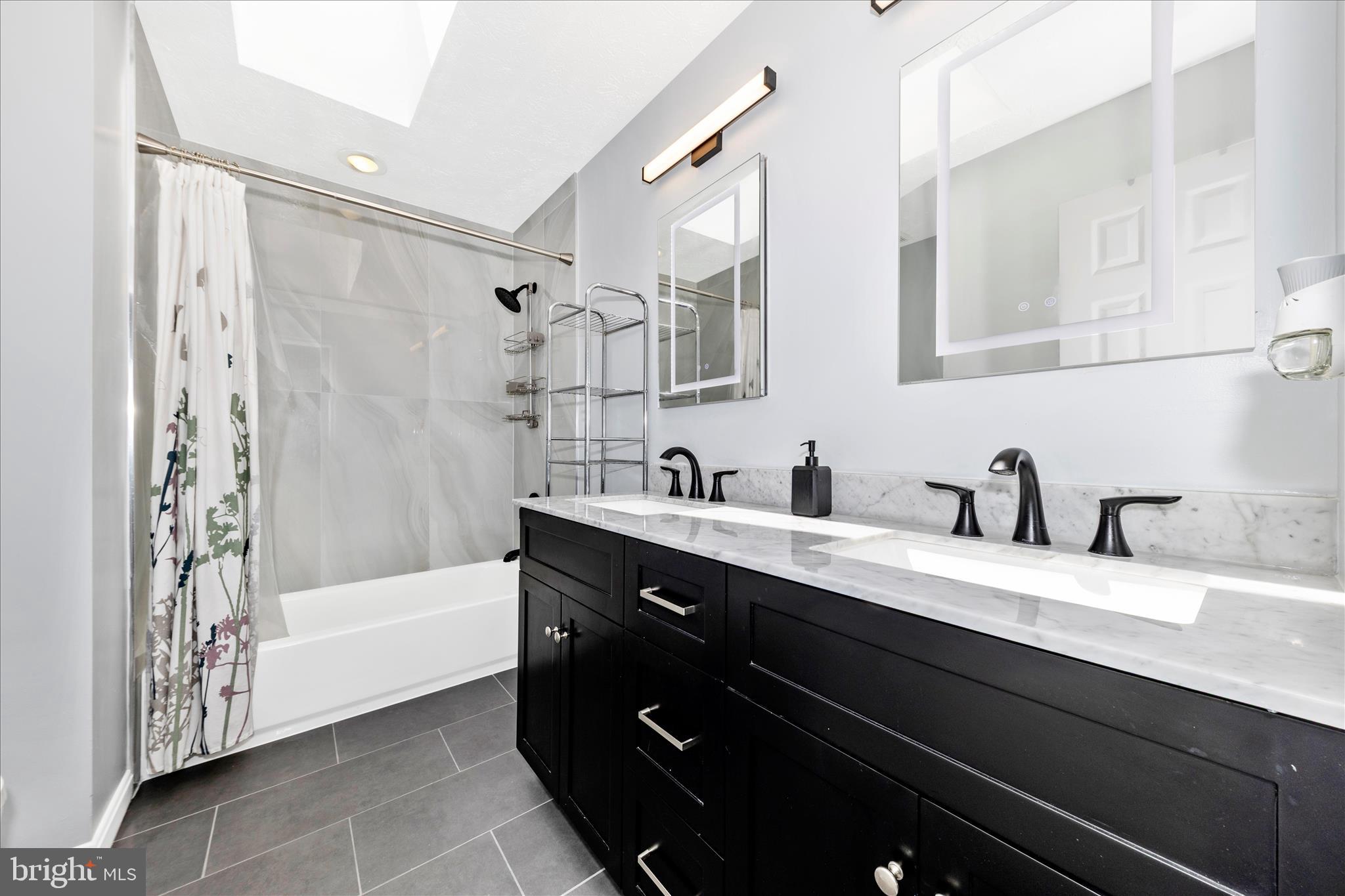 SENECA CHASE - Residential