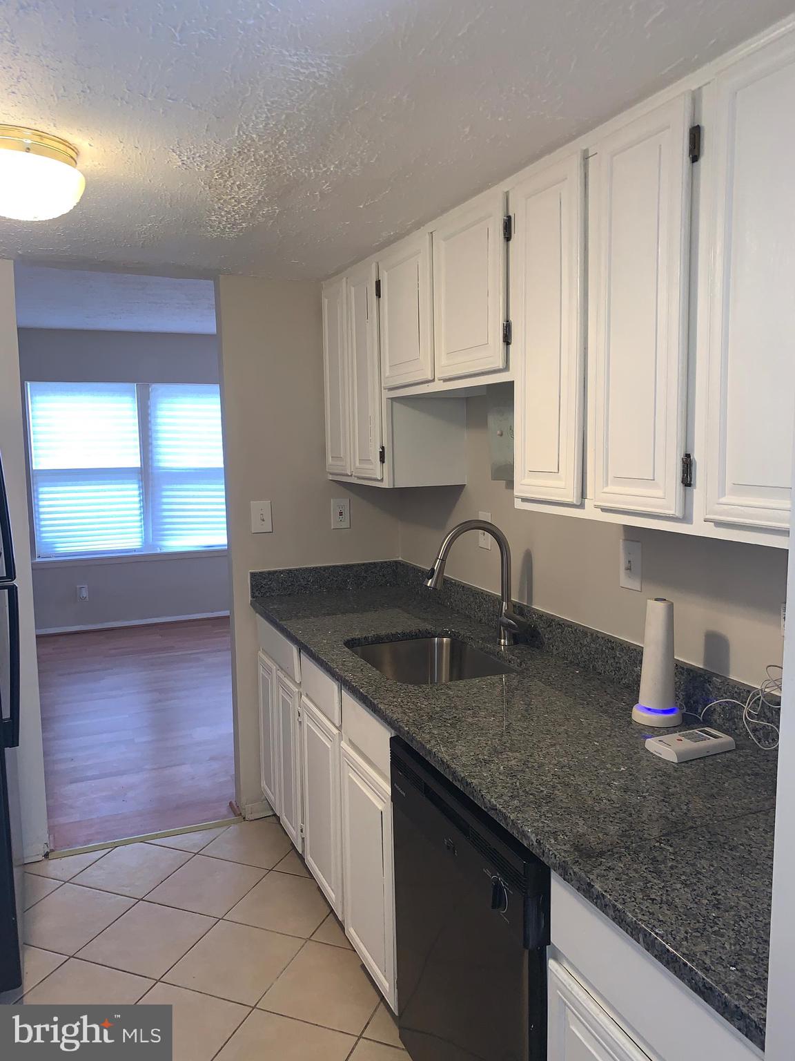 GUNNERS LAKE VILLAGE - Residential Lease