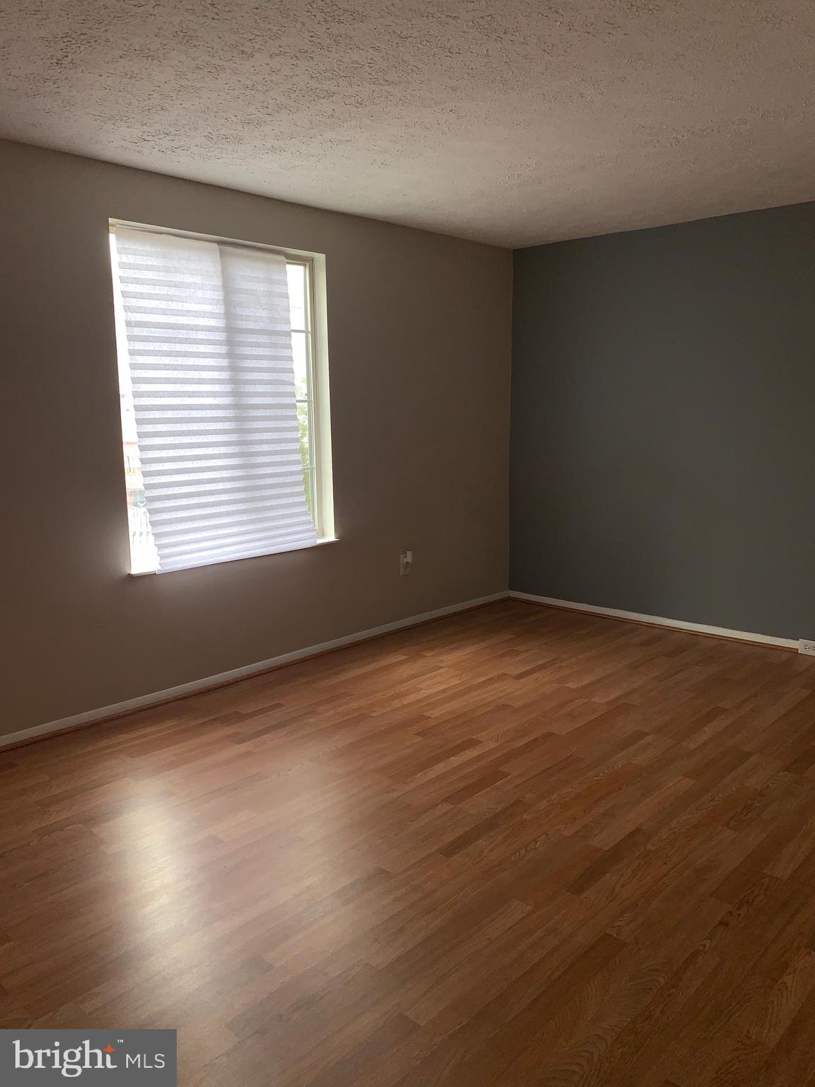 GUNNERS LAKE VILLAGE - Residential Lease