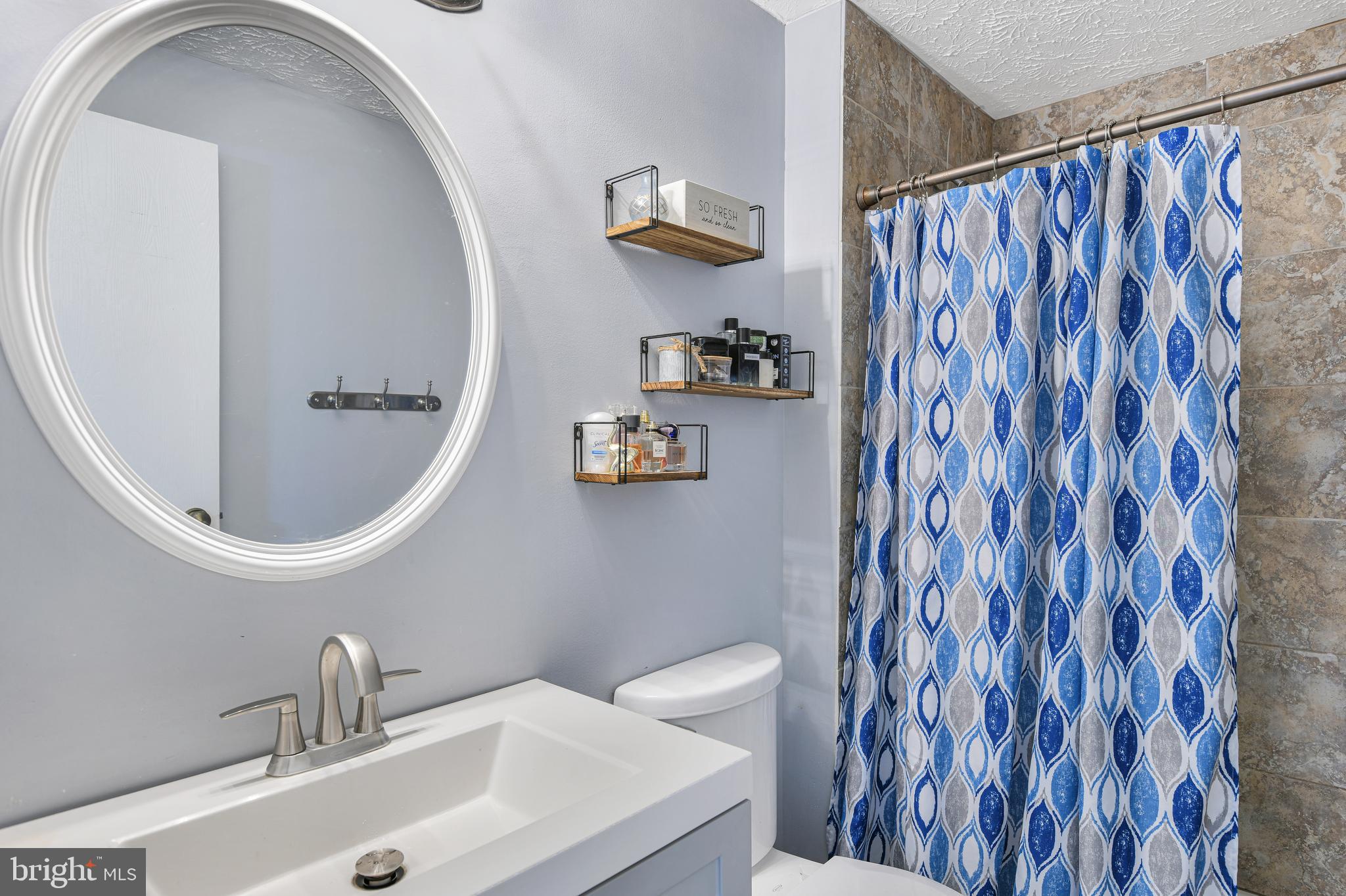 GLADE MANOR - Residential