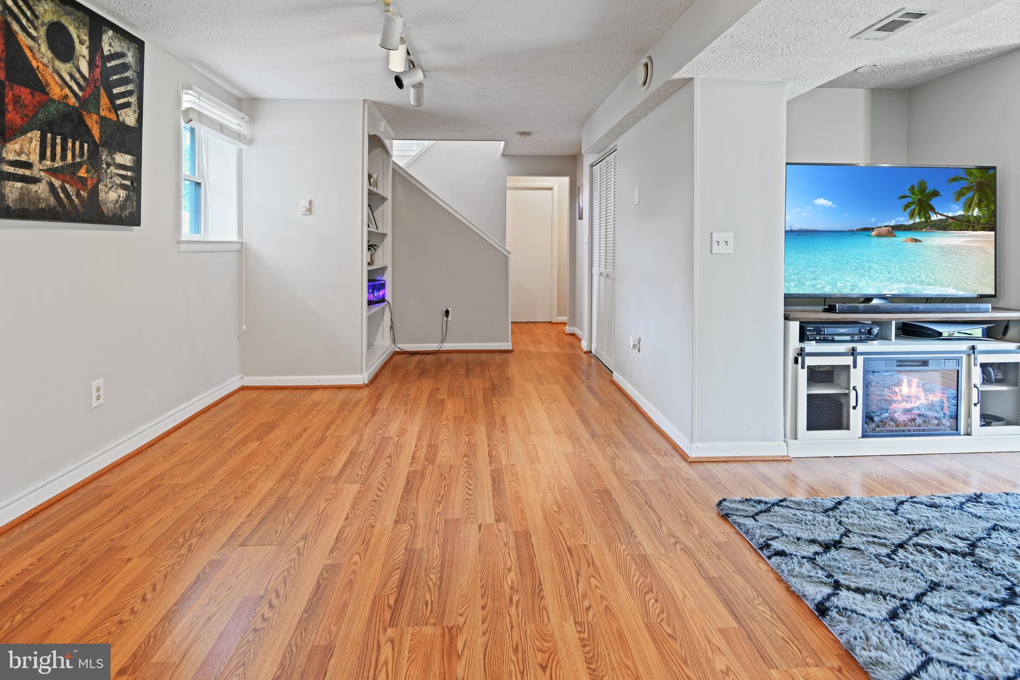 GLADE MANOR - Residential