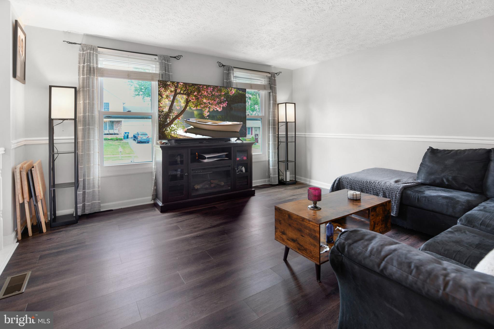 GLADE MANOR - Residential