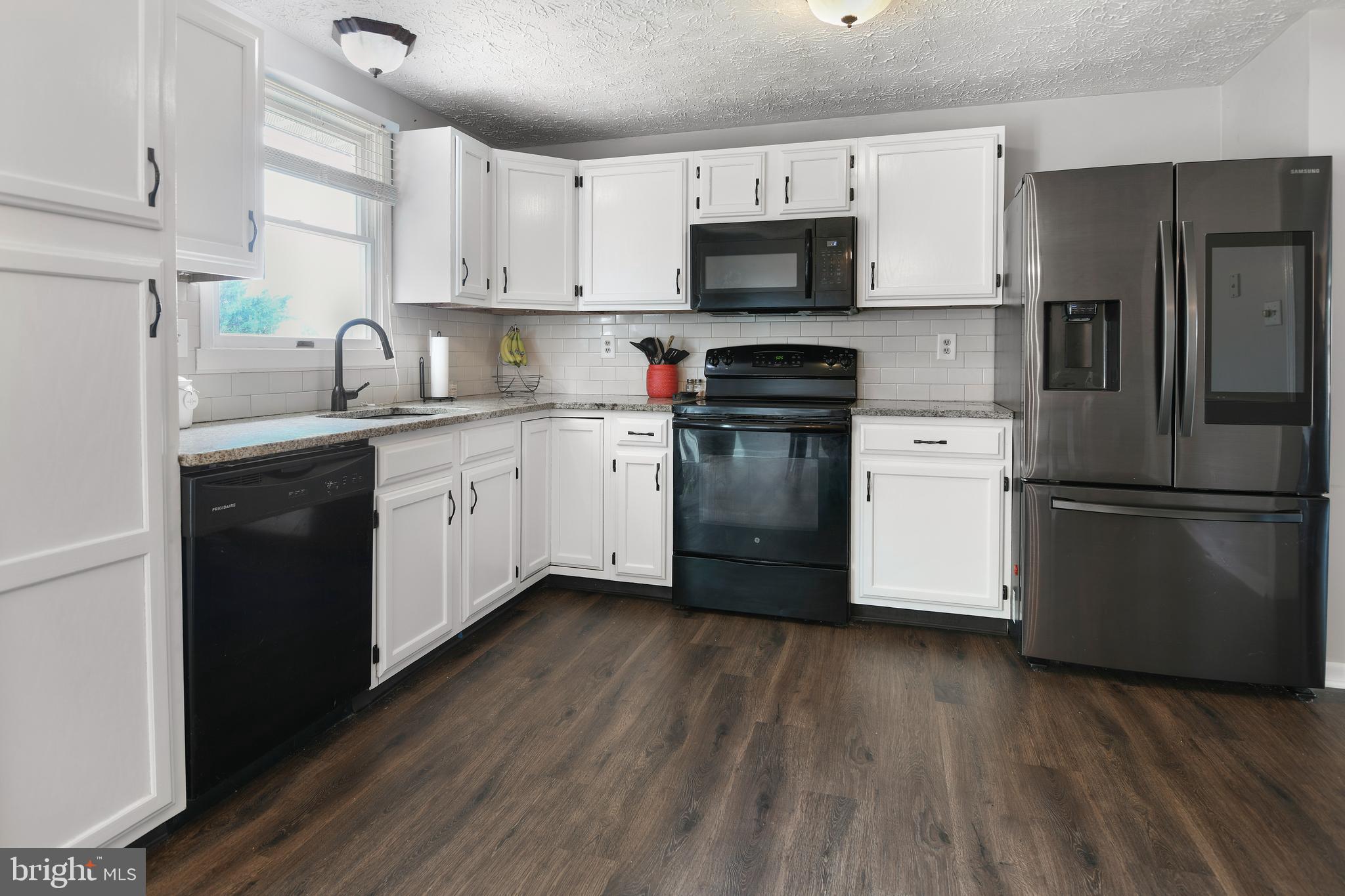 GLADE MANOR - Residential