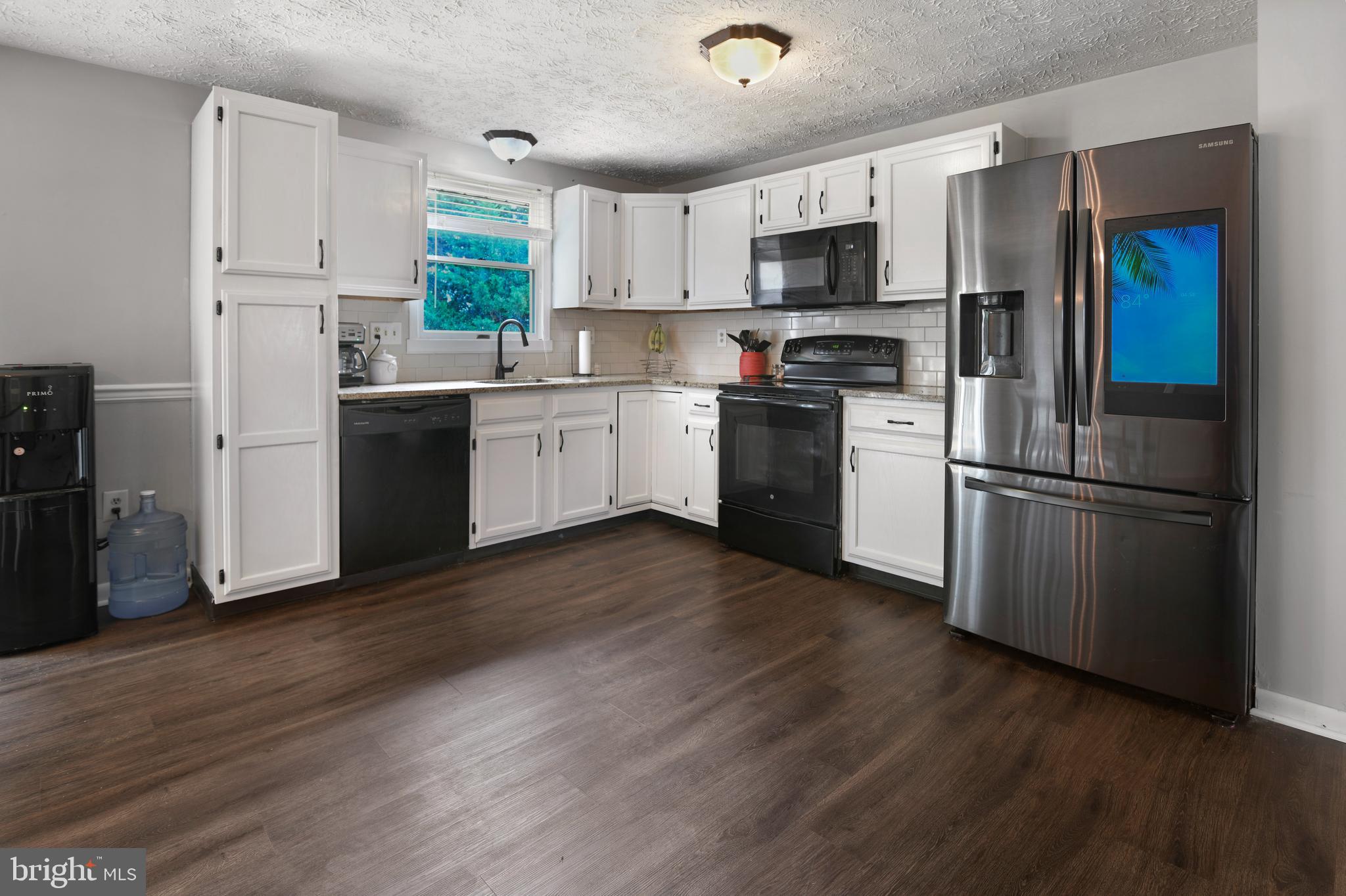 GLADE MANOR - Residential