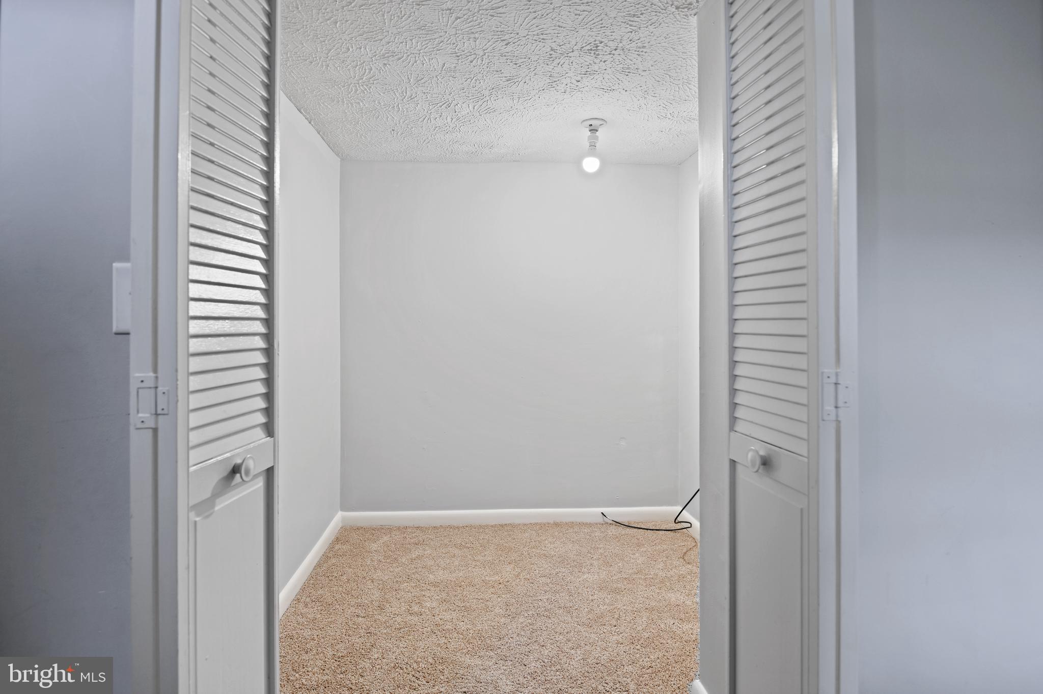 GLADE MANOR - Residential