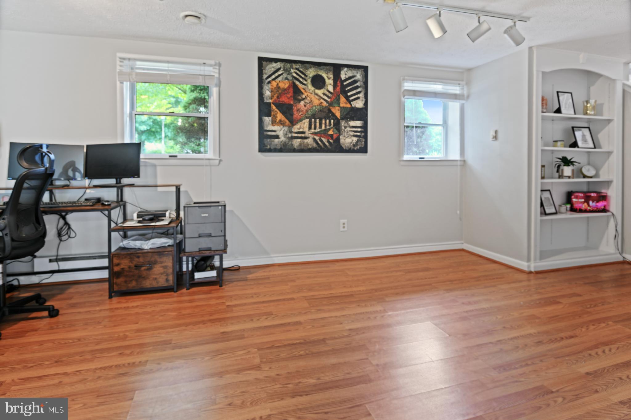 GLADE MANOR - Residential