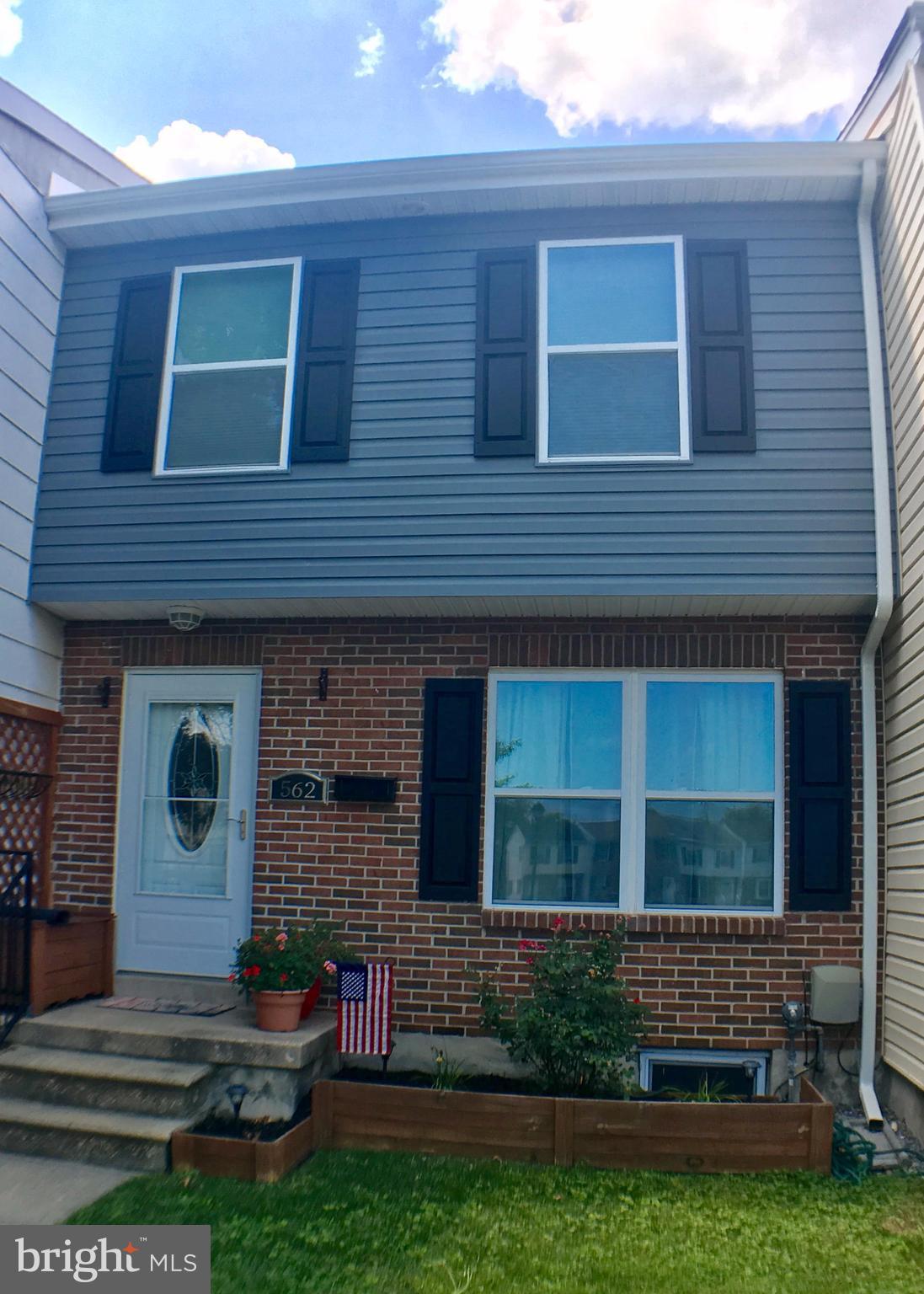 HARFORD SQUARE - Residential