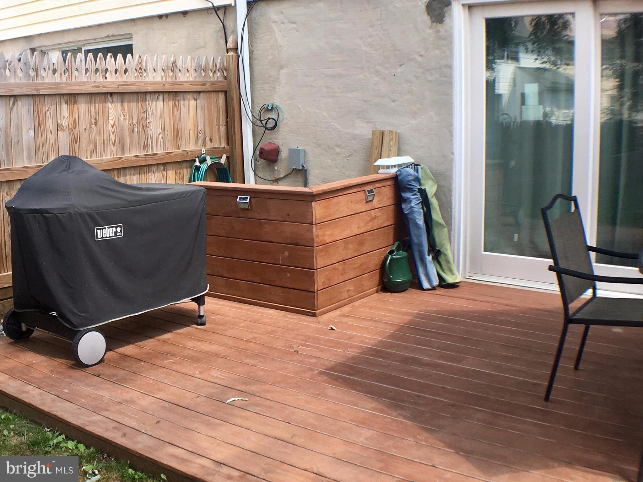 HARFORD SQUARE - Residential