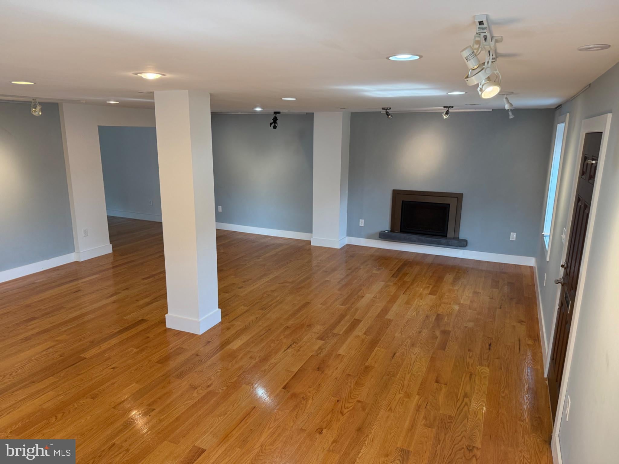 3405 CLAYBORNE AVENUE