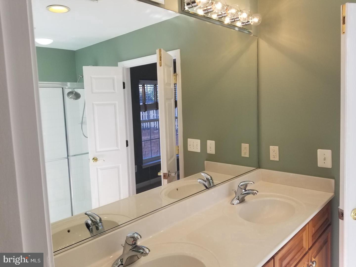 GOVERNORS HILL - Residential Lease