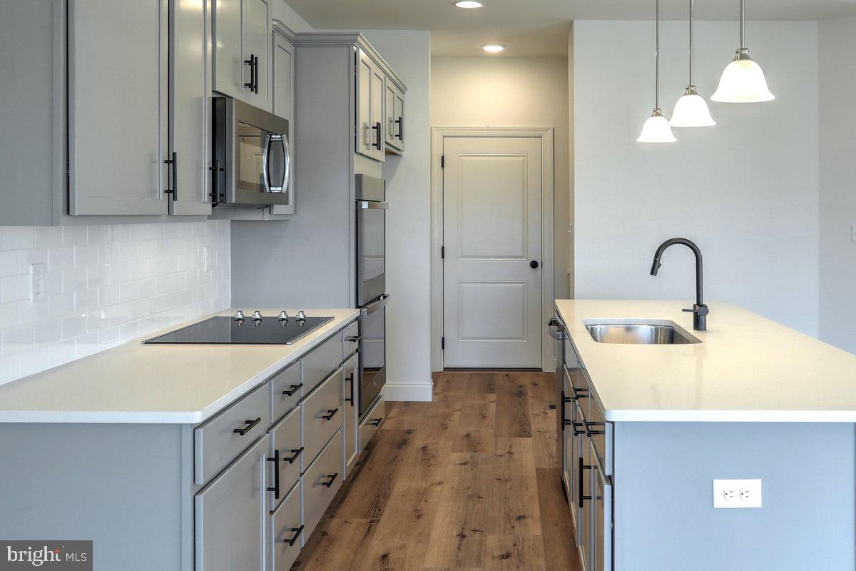 LOGAN GREENE - Residential