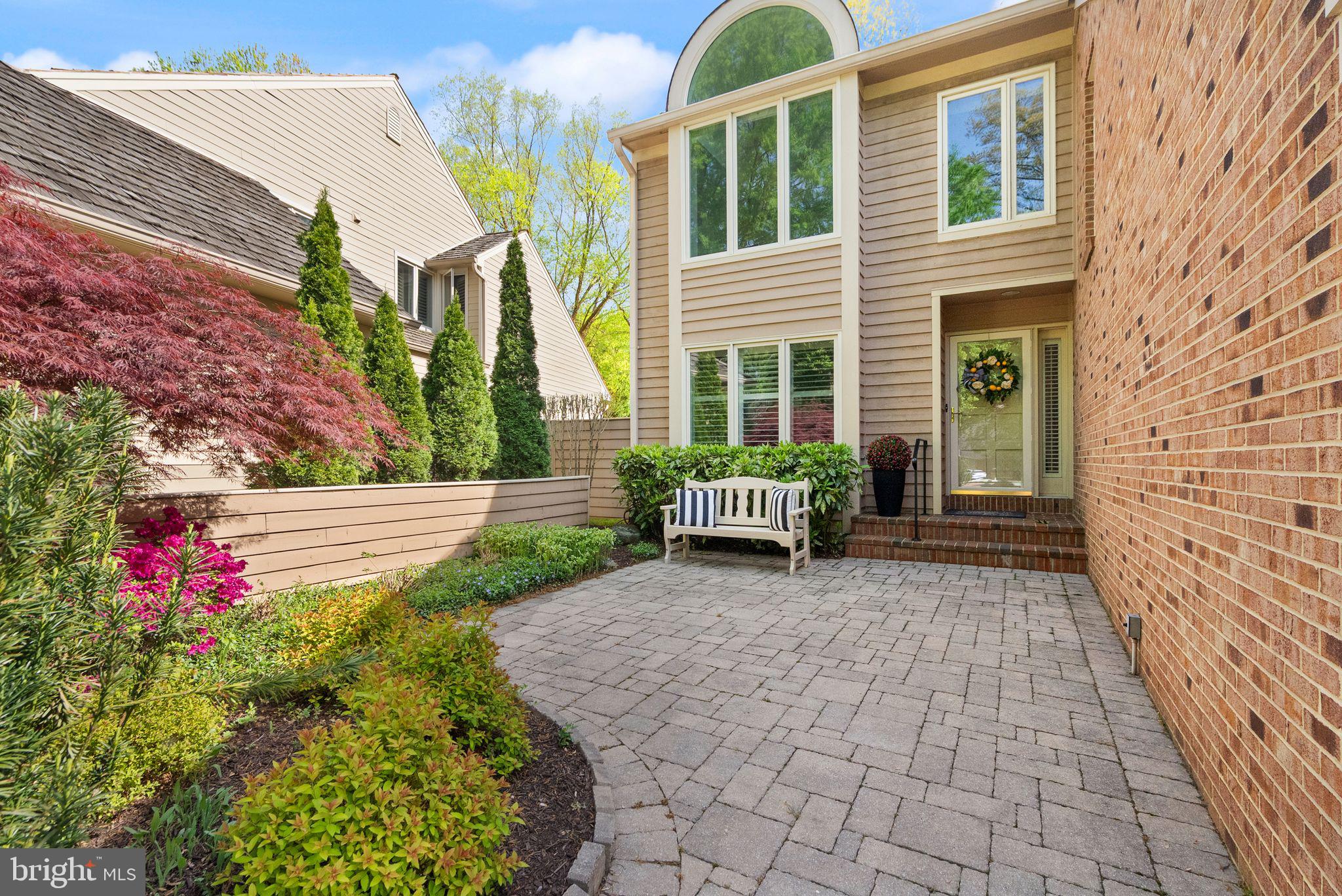 1424 BELCASTLE COURT