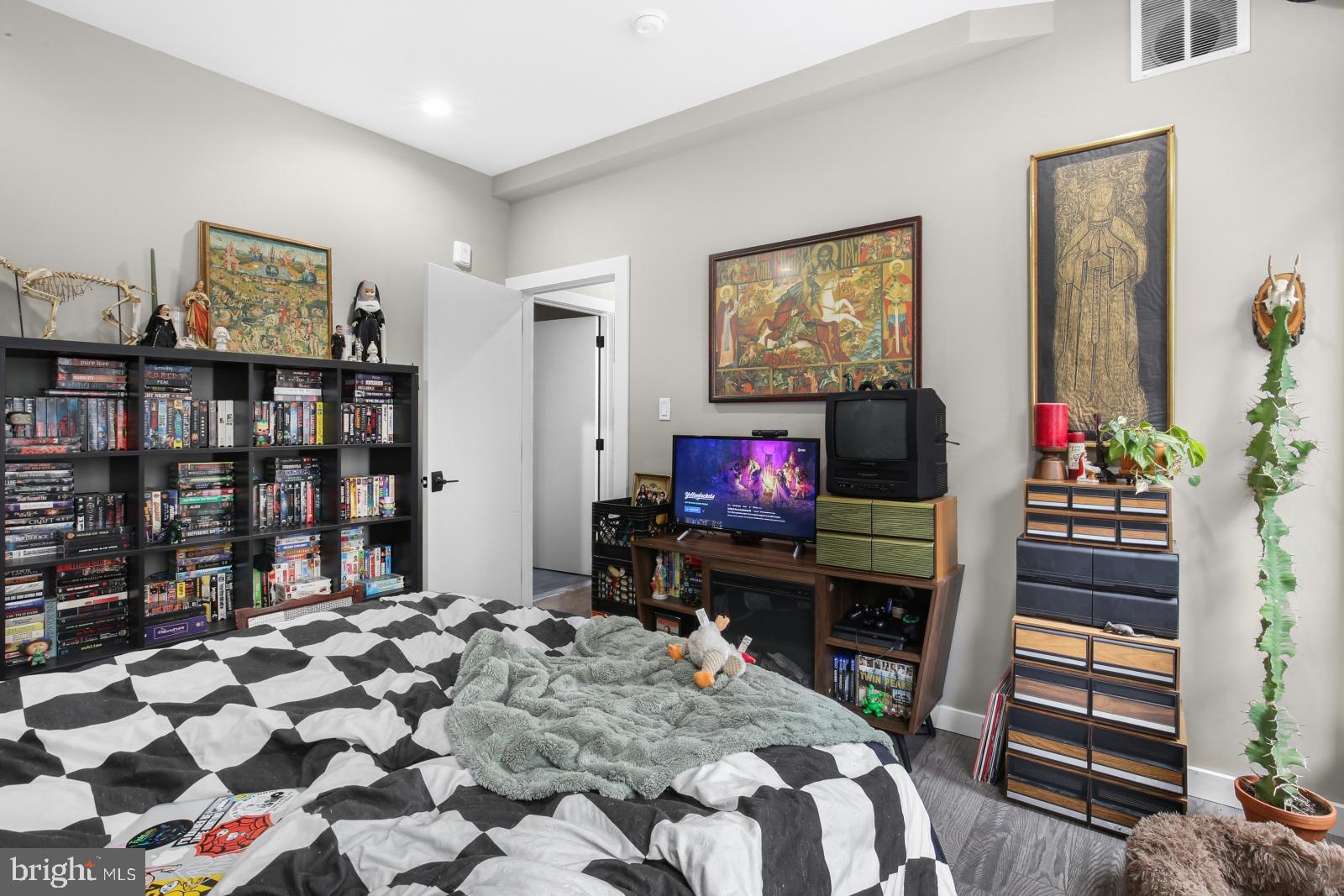 EAST KENSINGTON - Residential Lease