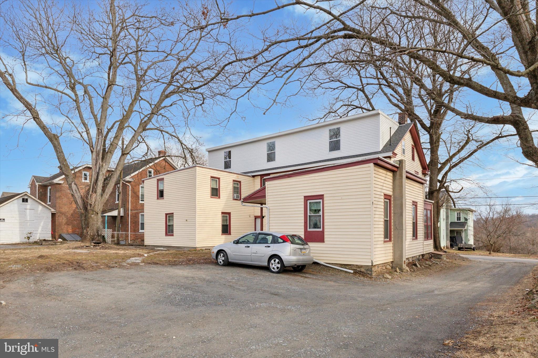 3267 MAIN STREET