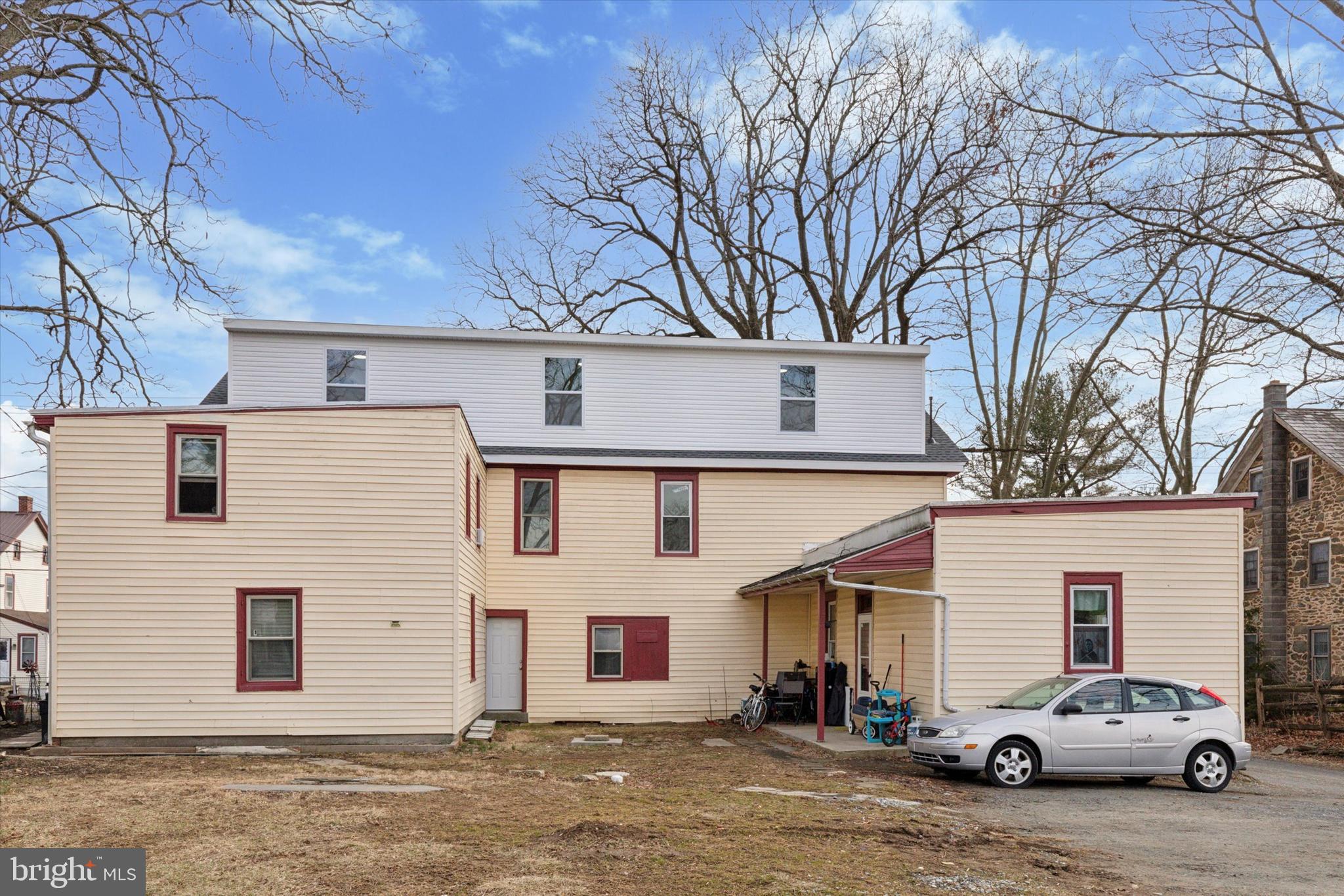 3267 MAIN STREET