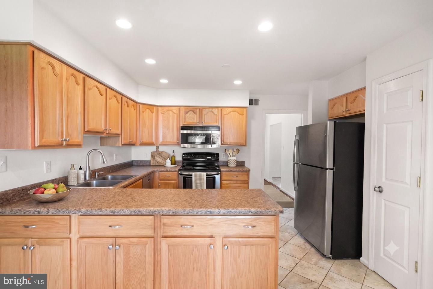 8902 HUXLEY COURT