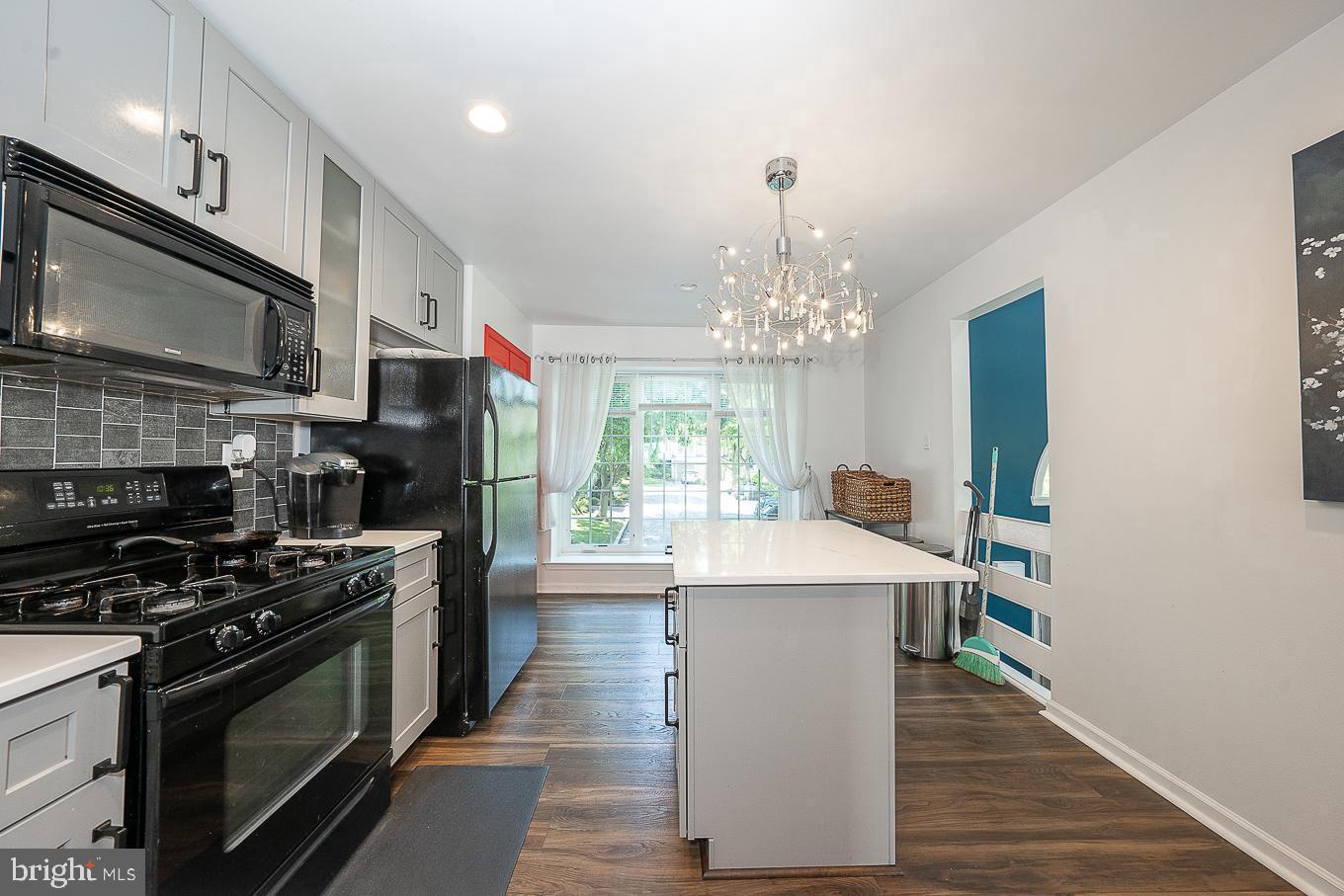 CHESTERBROOK/NEWPO - Residential