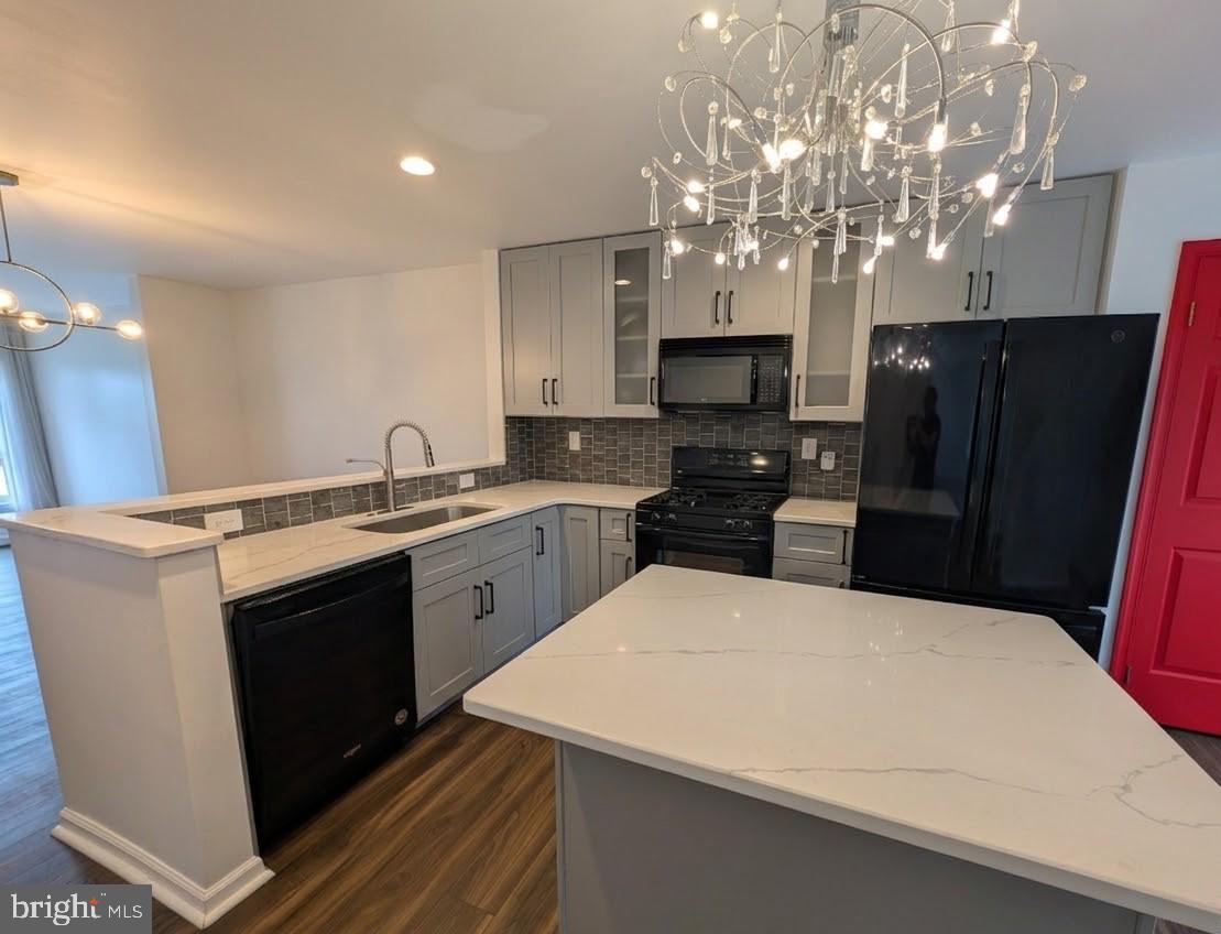 CHESTERBROOK/NEWPO - Residential