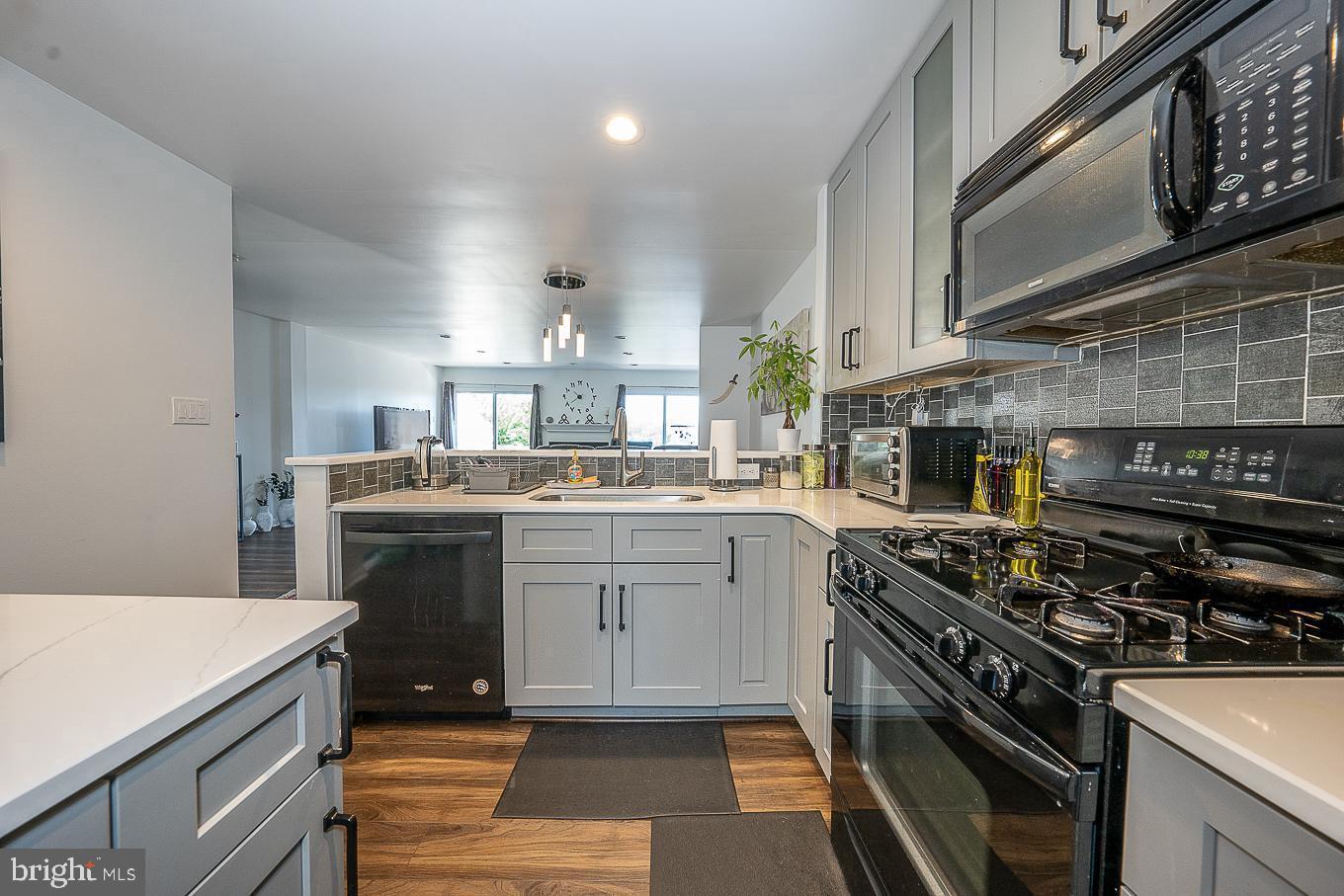 CHESTERBROOK/NEWPO - Residential