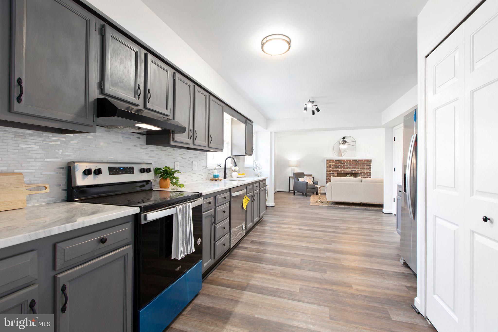 MAPLE GROVE - Residential