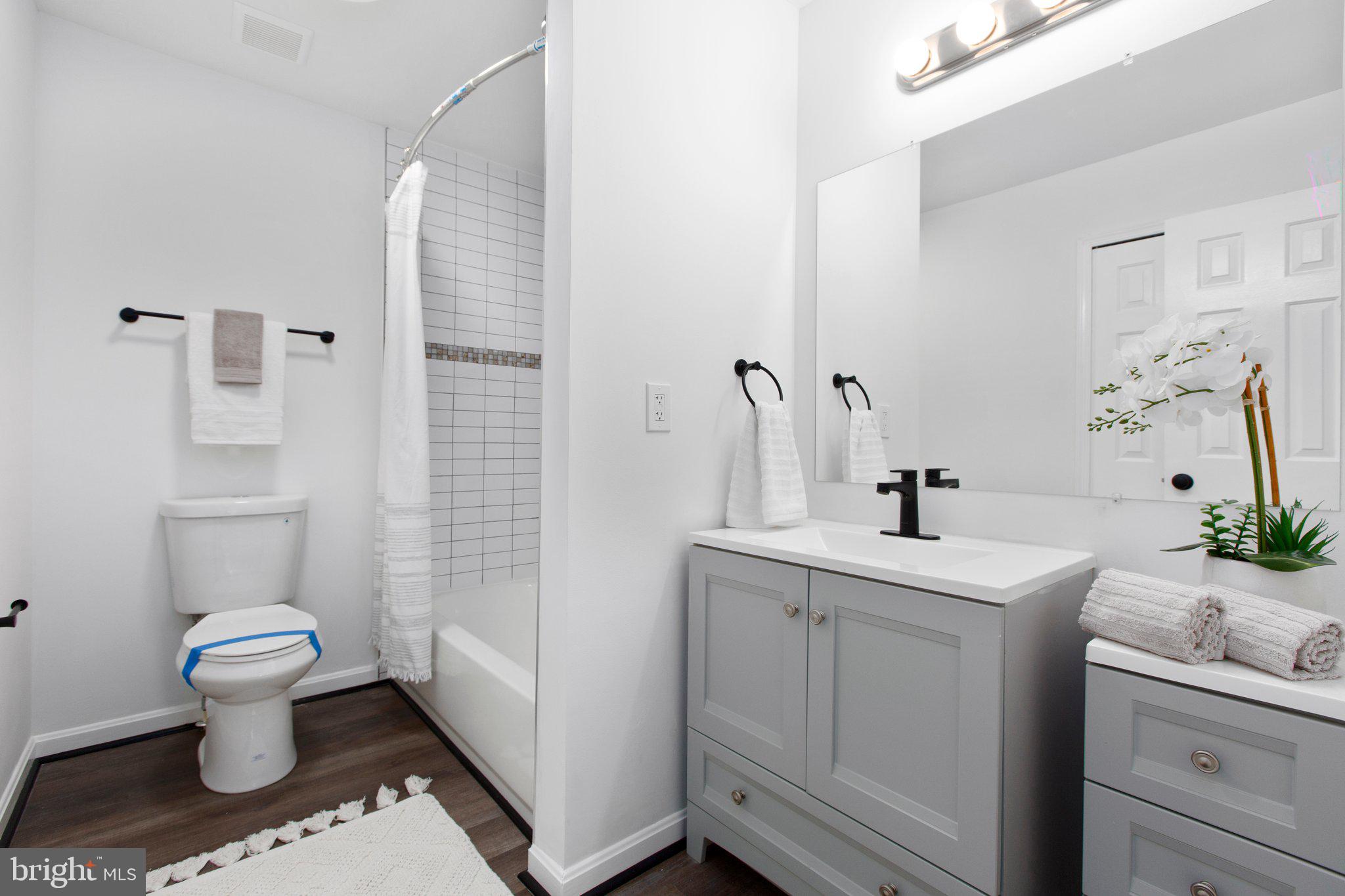 MAPLE GROVE - Residential