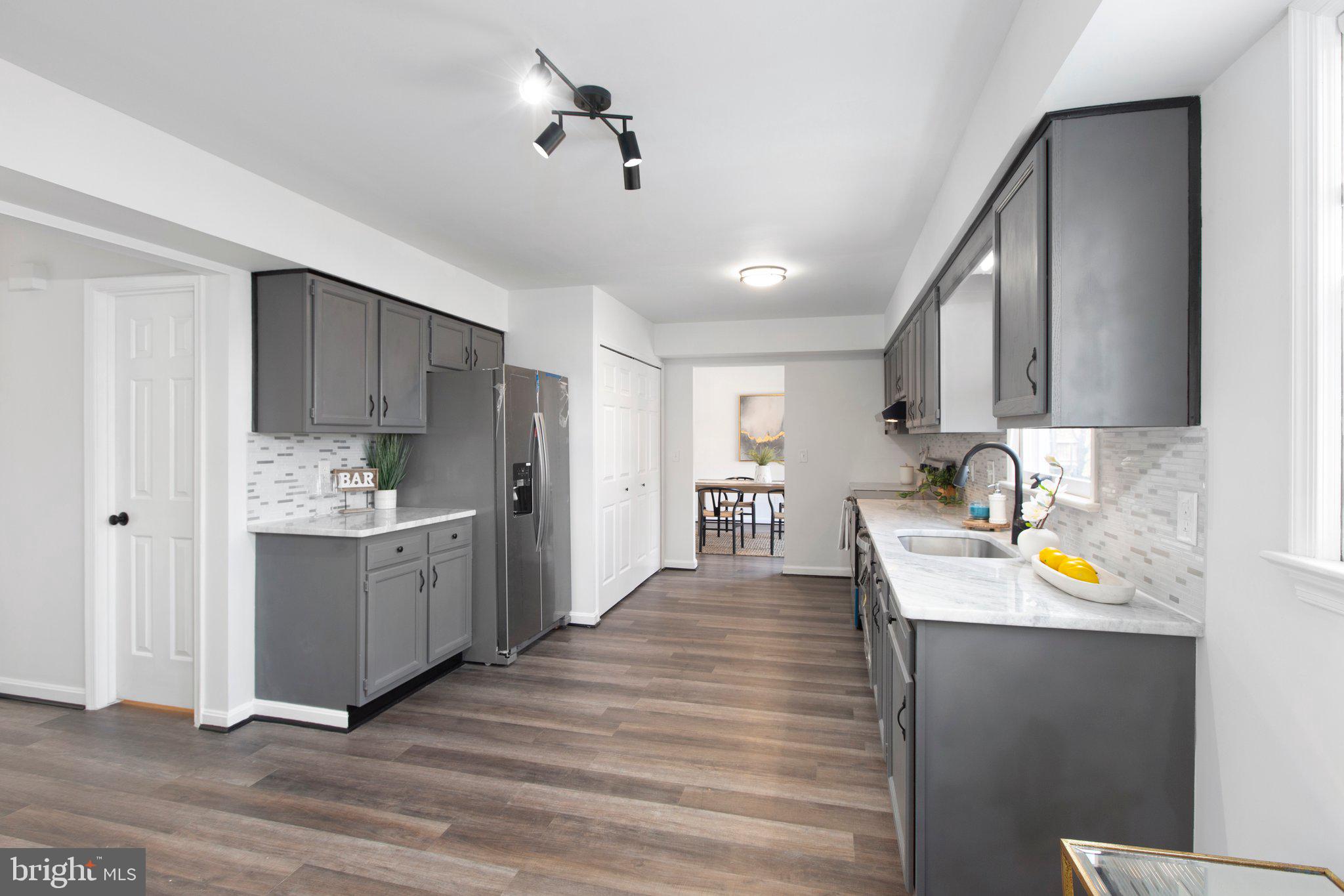 MAPLE GROVE - Residential