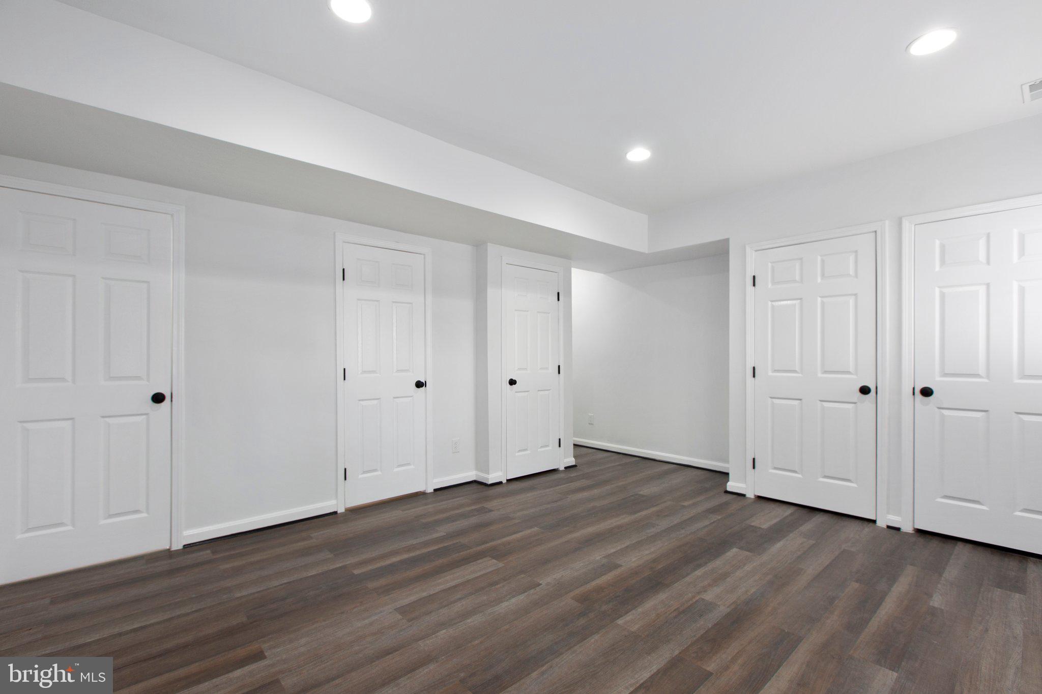 MAPLE GROVE - Residential