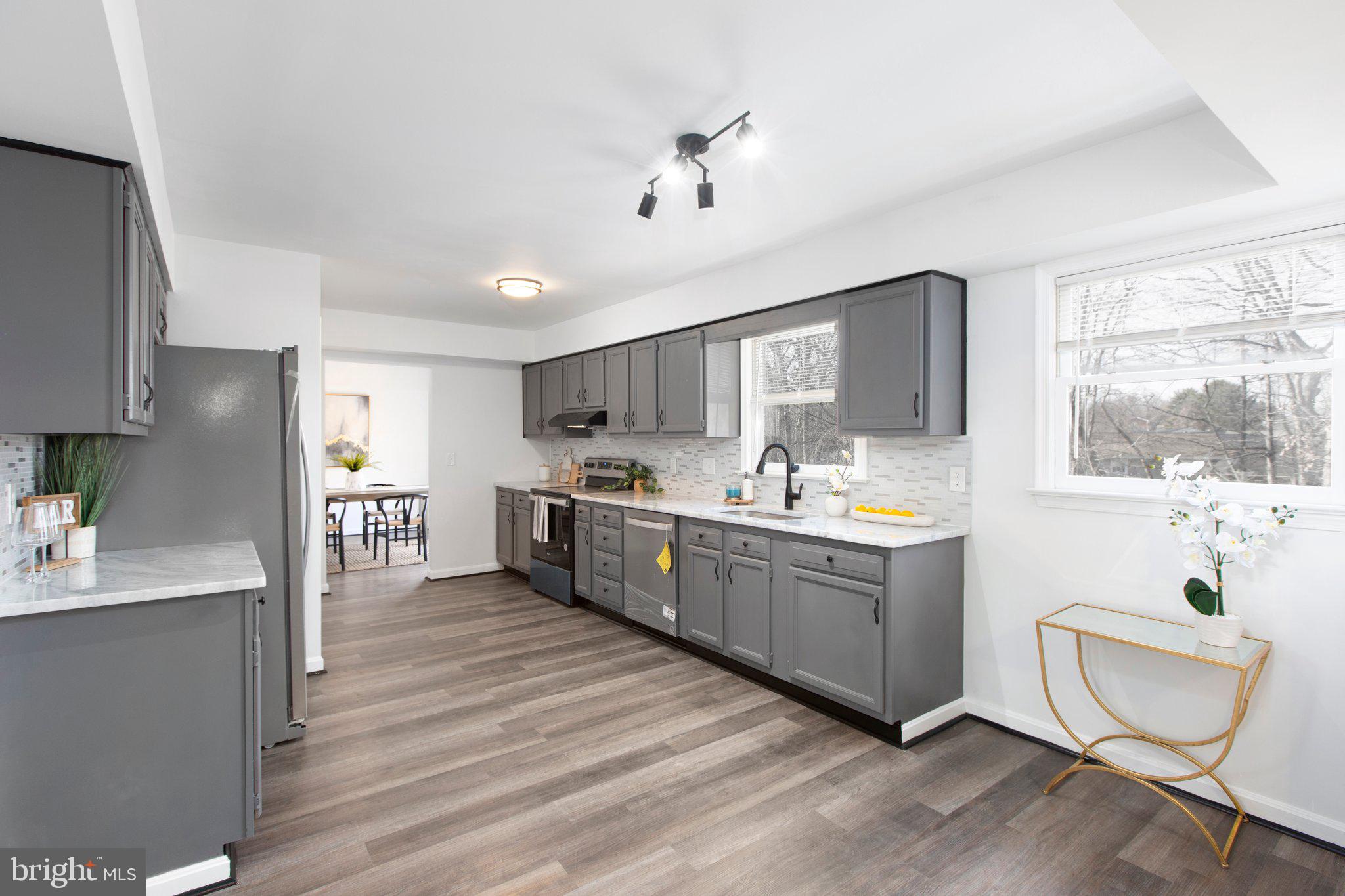 MAPLE GROVE - Residential